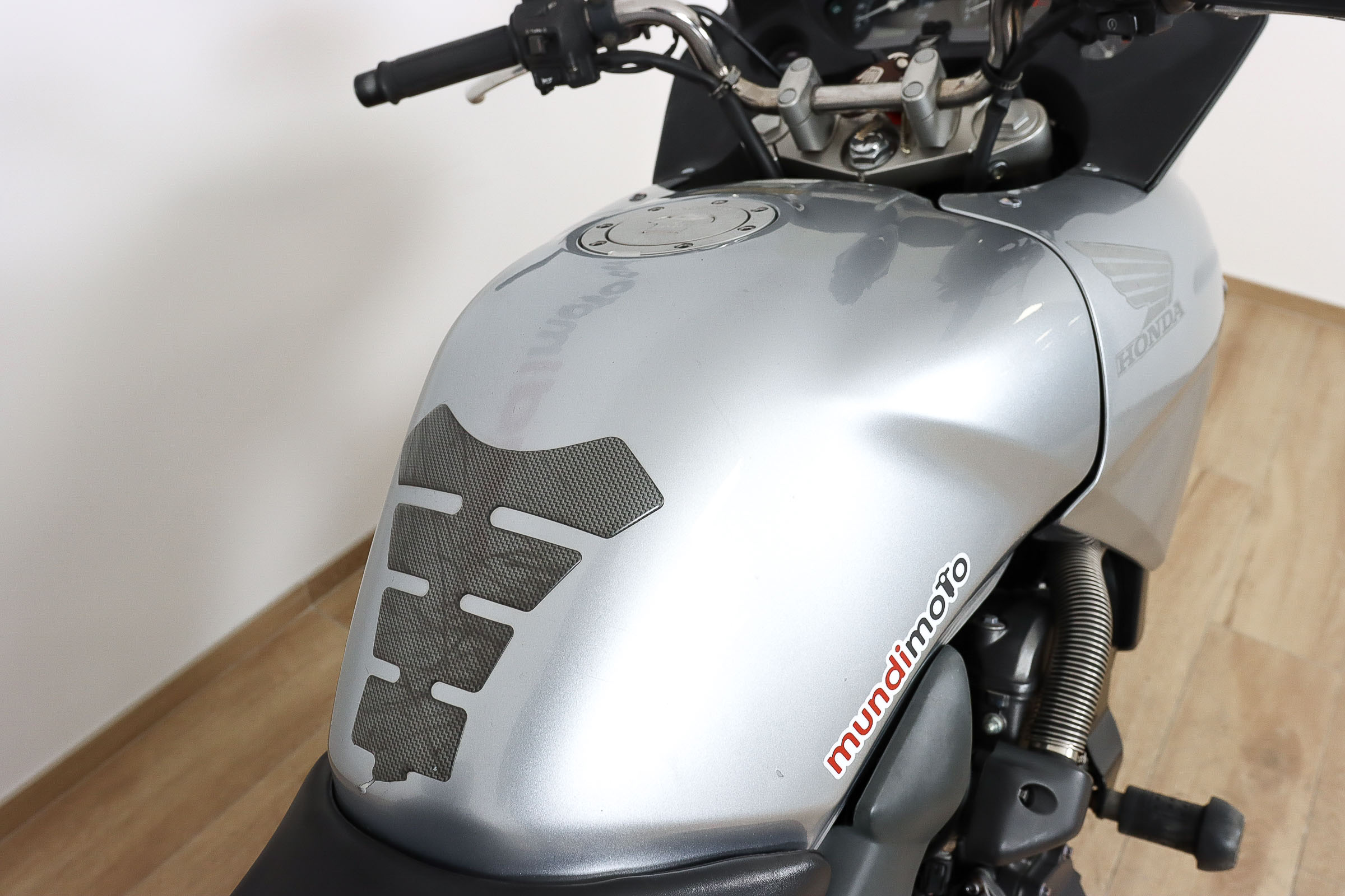 HONDA CBF 600 SAHONDA4 HONDA CBF 600 SAHONDA4