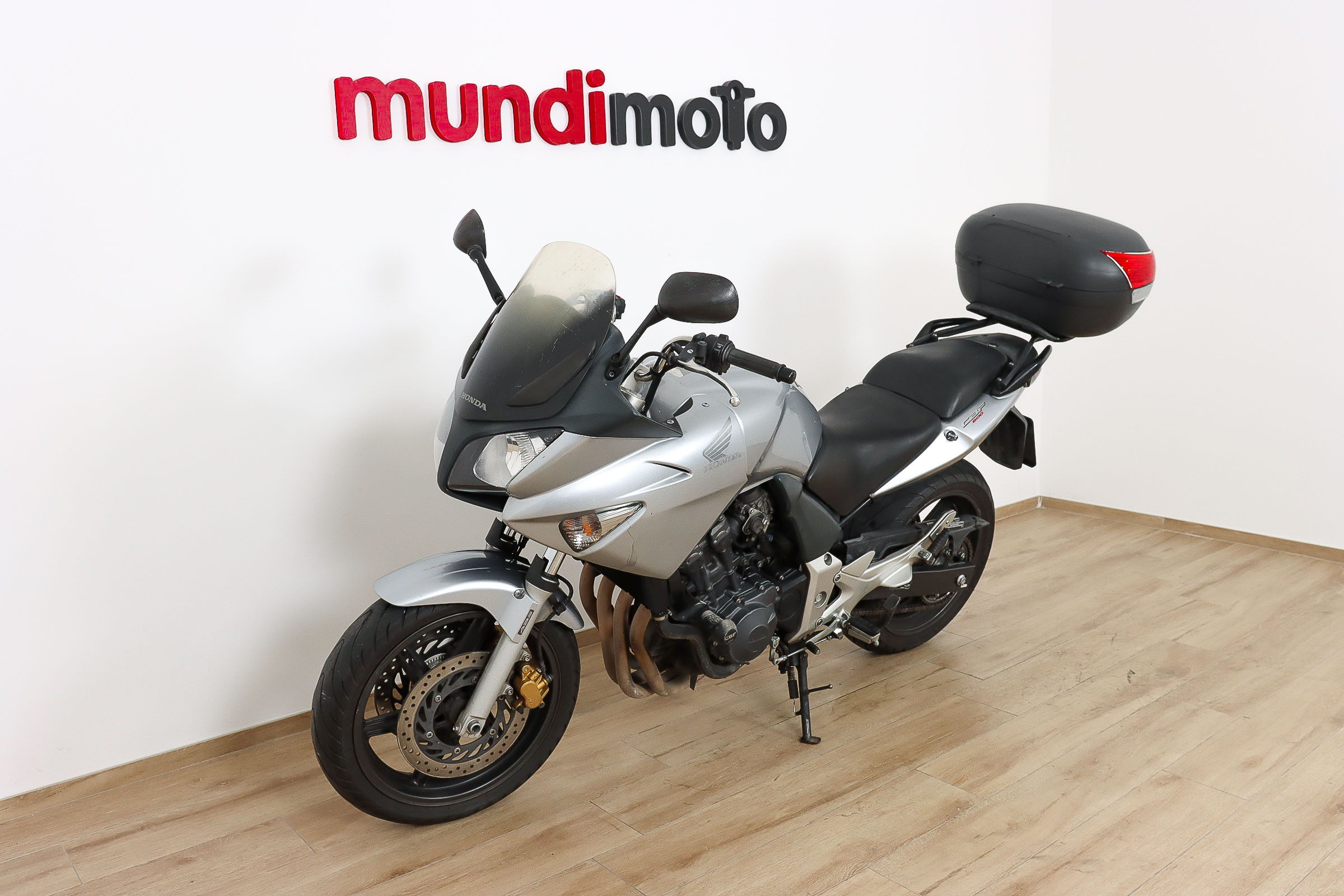 HONDA CBF 600 SAHONDA8 HONDA CBF 600 SAHONDA8