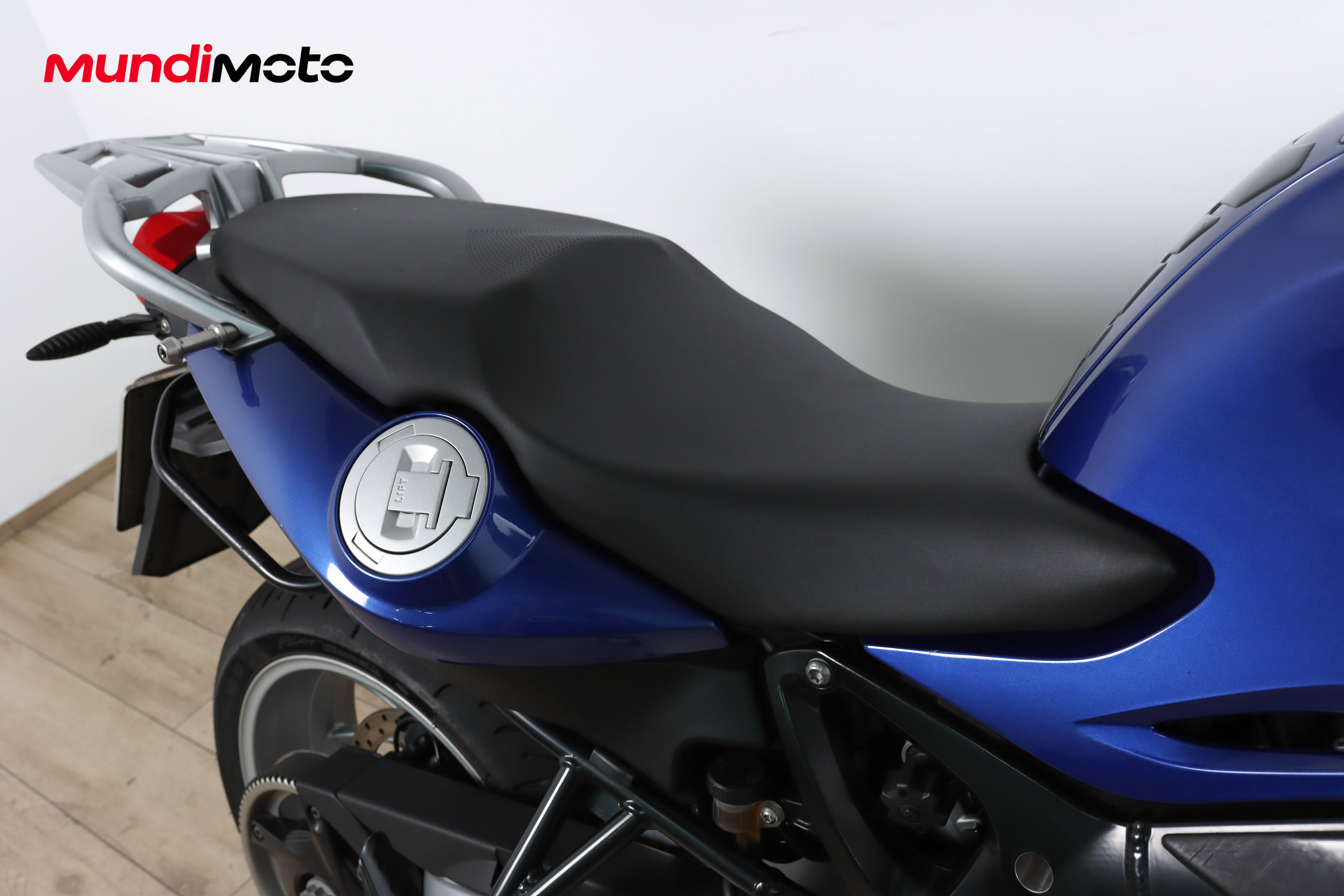 BMW F 800 GTBMW5 BMW F 800 GTBMW5