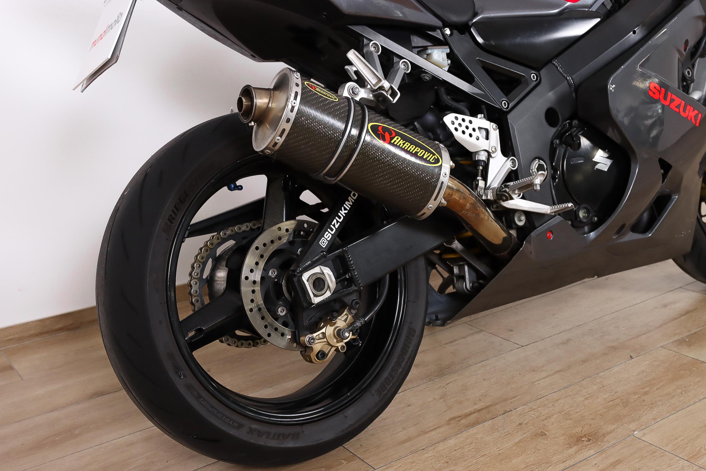 SUZUKI GSX R750SUZUKI5 SUZUKI GSX R750SUZUKI5