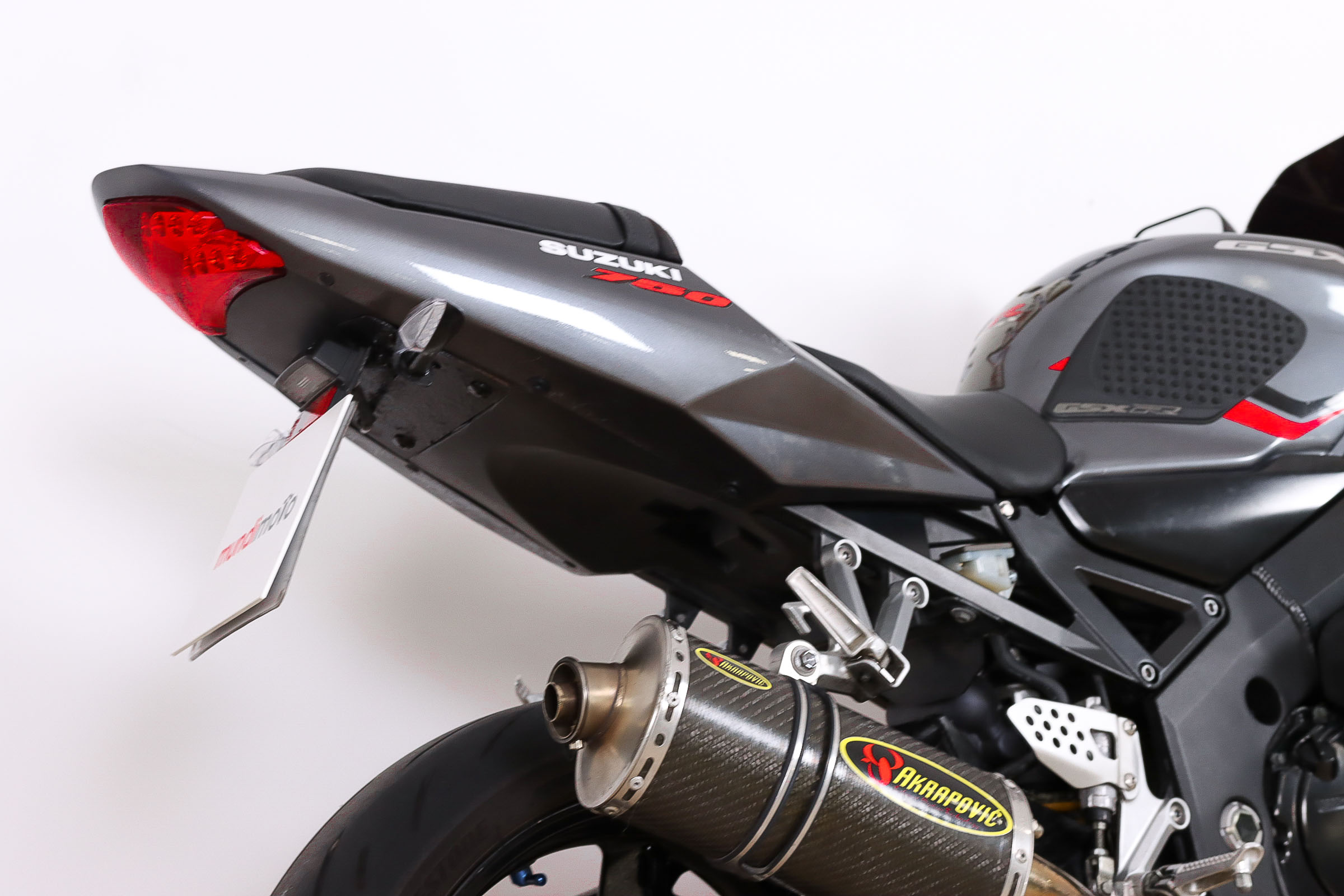 SUZUKI GSX R750SUZUKI6 SUZUKI GSX R750SUZUKI6