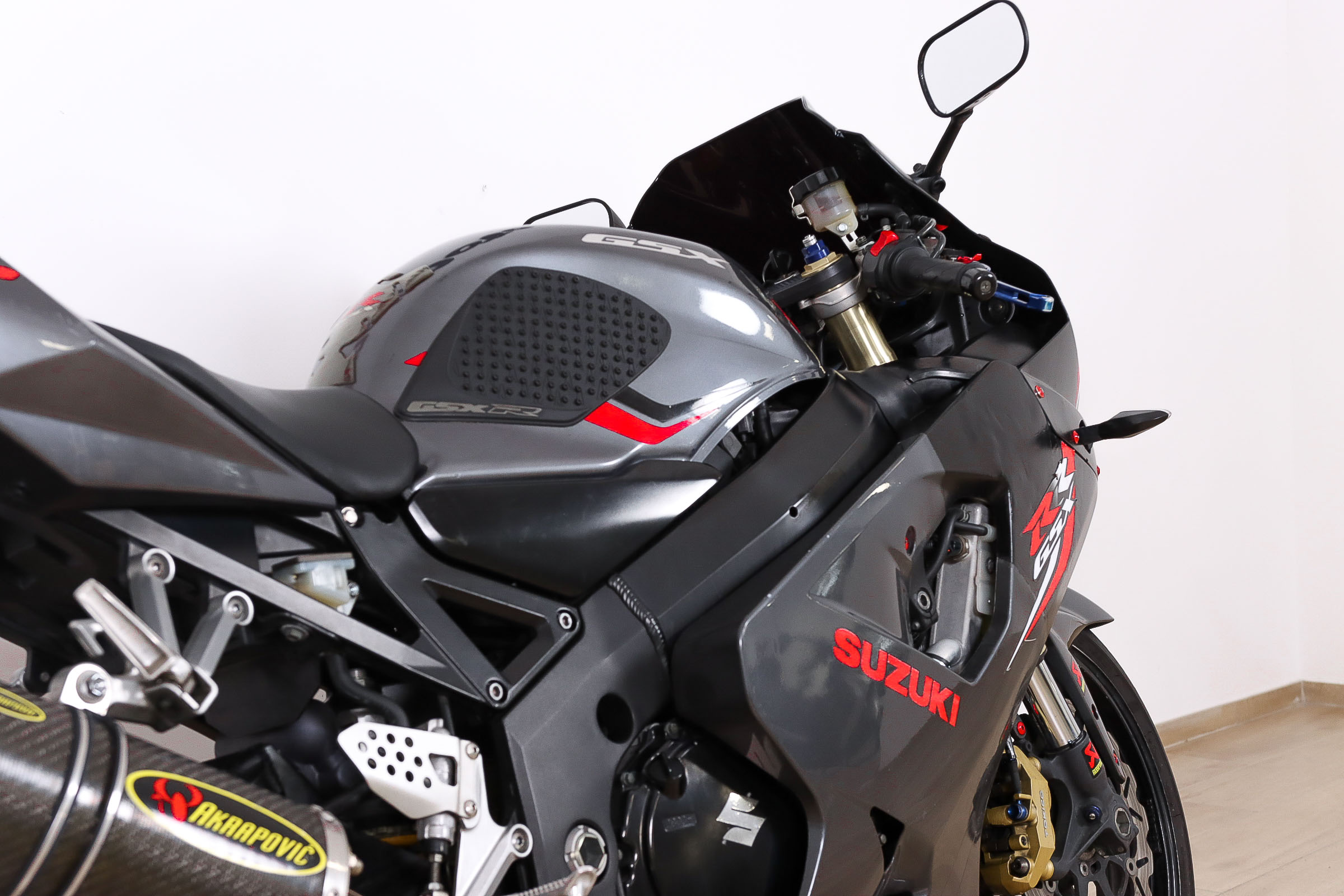 SUZUKI GSX R750SUZUKI7 SUZUKI GSX R750SUZUKI7