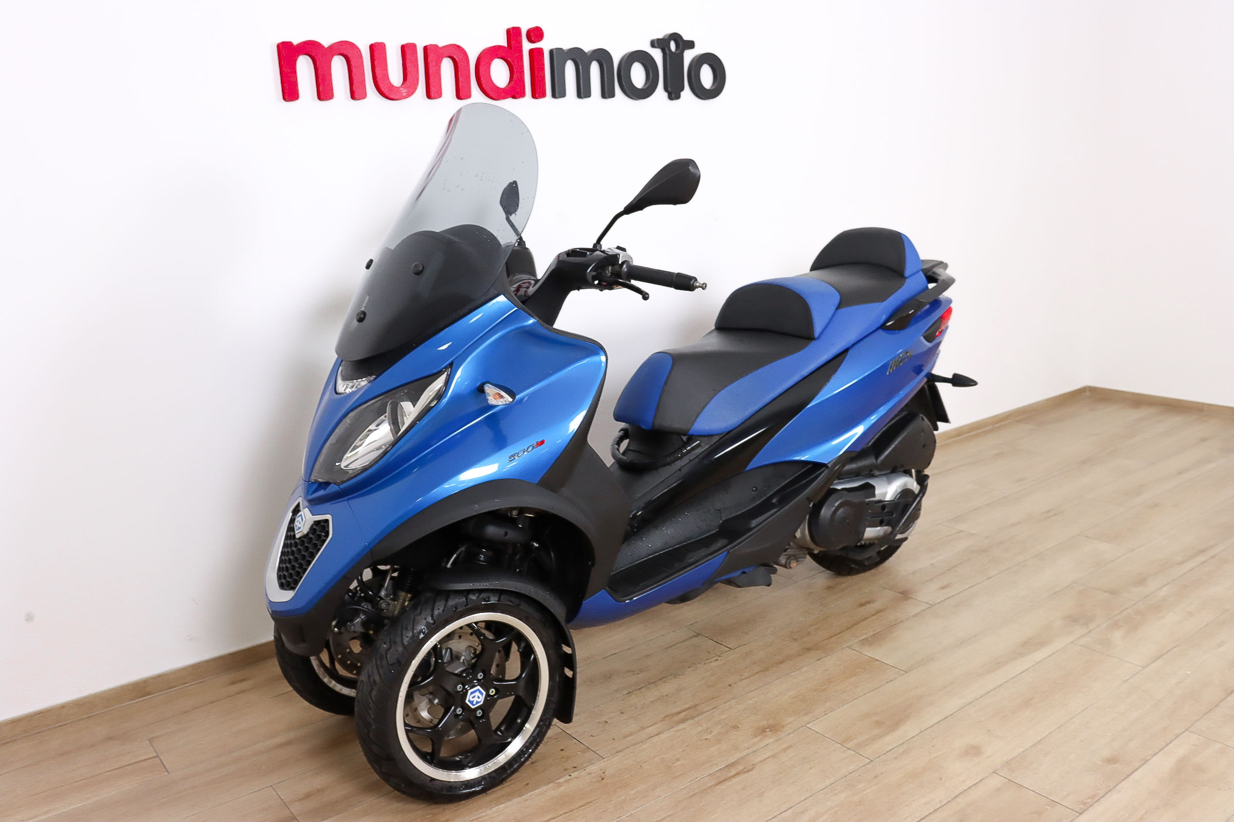 PIAGGIO MP3 500 SportPIAGGIO8 PIAGGIO MP3 500 SportPIAGGIO8
