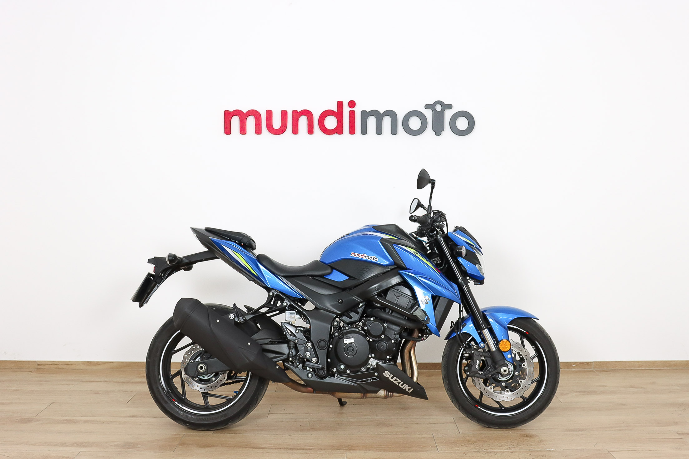 SUZUKI GSX-S 750SUZUKI0 SUZUKI GSX-S 750SUZUKI0