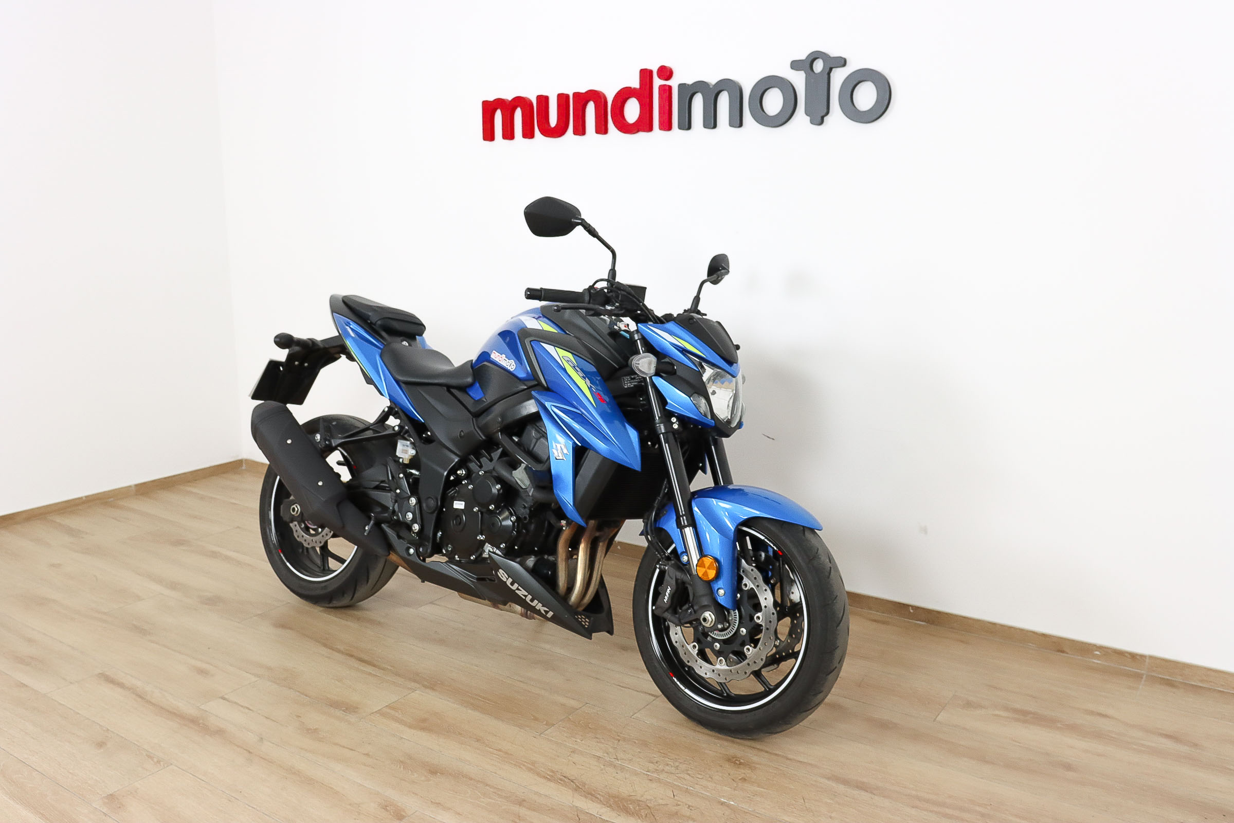 SUZUKI GSX-S 750SUZUKI2 SUZUKI GSX-S 750SUZUKI2