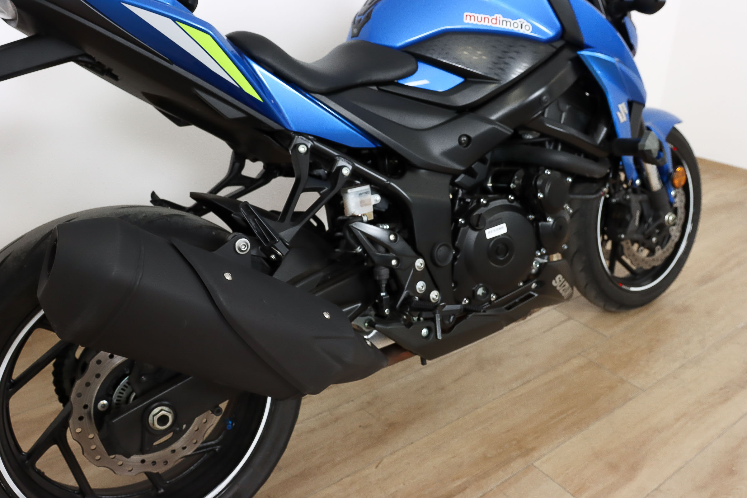 SUZUKI GSX-S 750SUZUKI7 SUZUKI GSX-S 750SUZUKI7