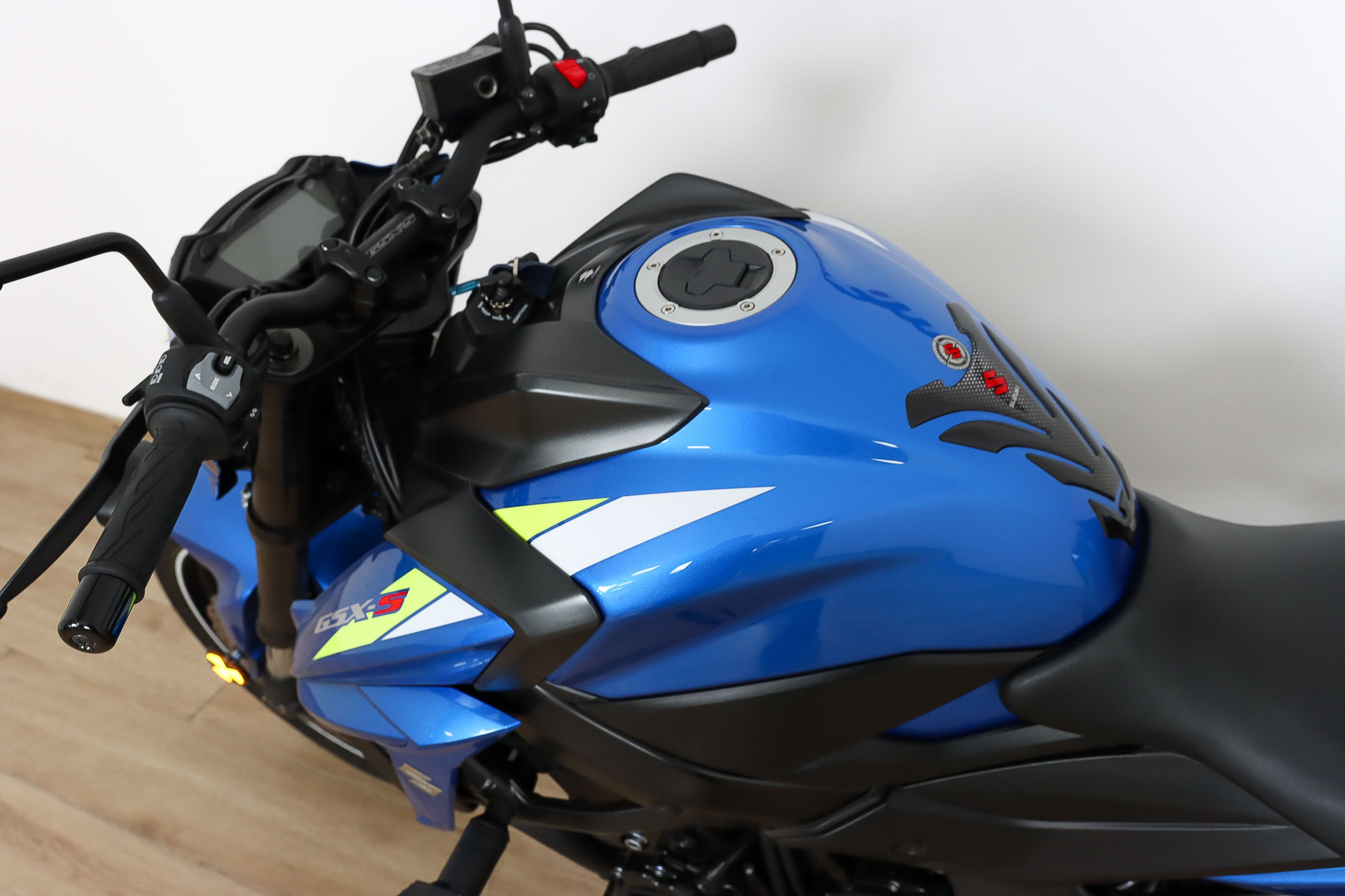 SUZUKI GSX-S 750SUZUKI11 SUZUKI GSX-S 750SUZUKI11