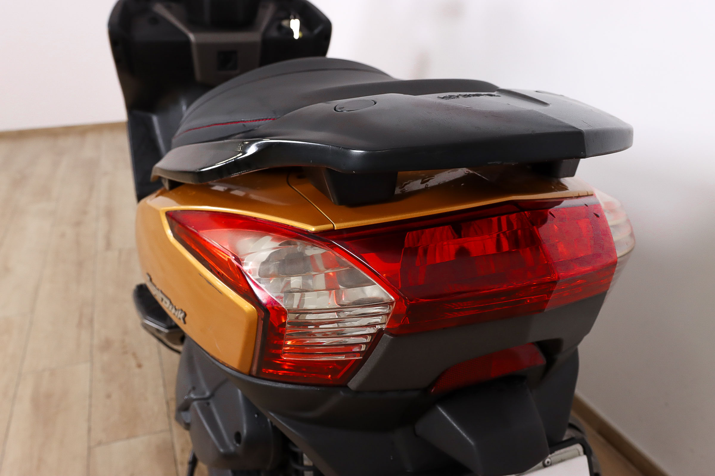 KYMCO Super Dink 125i ABSKYMCO10 KYMCO Super Dink 125i ABSKYMCO10