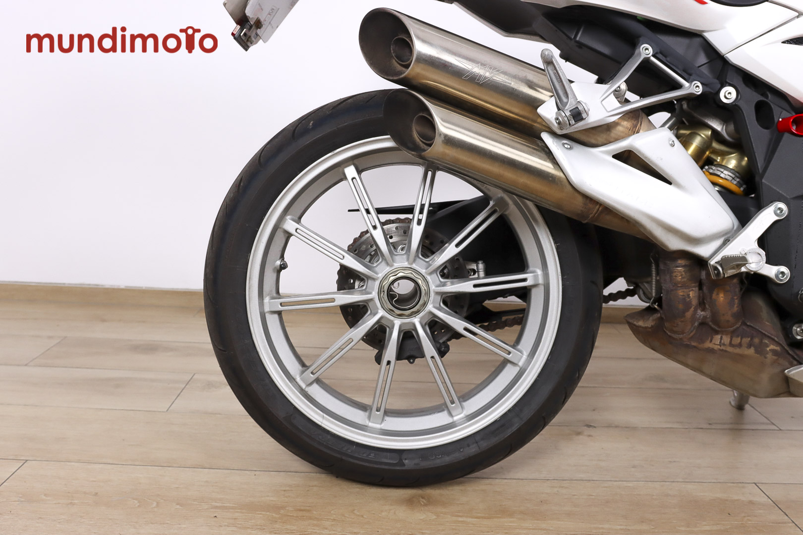 MV AGUSTA BRUTALE 1090 RRMV AGUSTA8 MV AGUSTA BRUTALE 1090 RRMV AGUSTA8