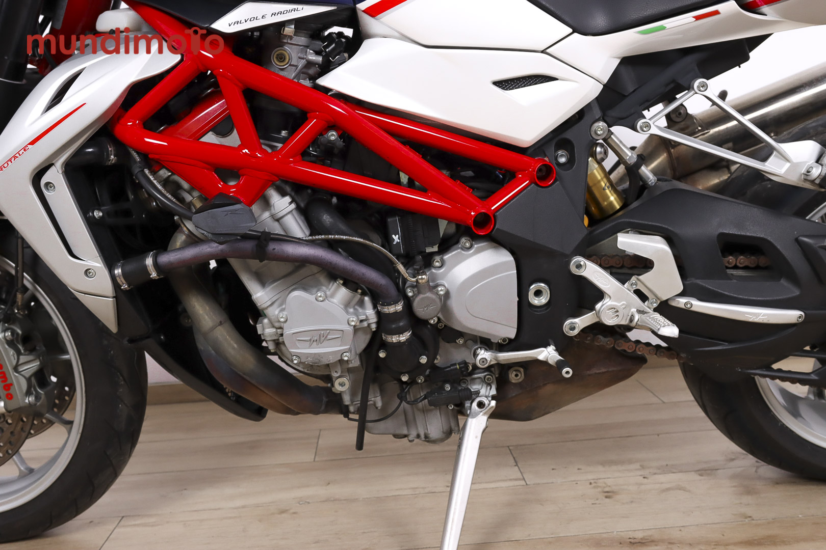 MV AGUSTA BRUTALE 1090 RRMV AGUSTA13 MV AGUSTA BRUTALE 1090 RRMV AGUSTA13