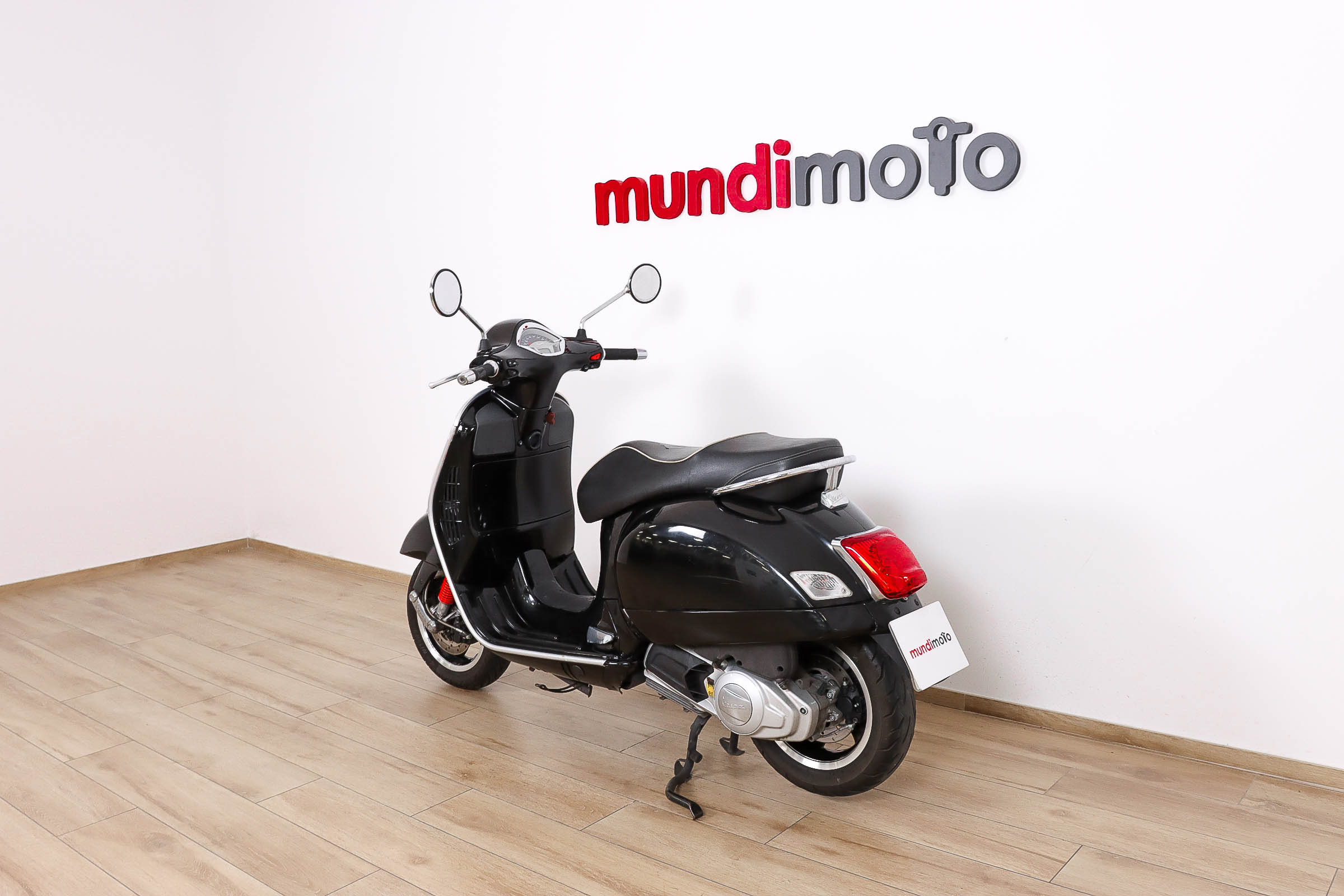 VESPA GTS 125 TouringVESPA8 VESPA GTS 125 TouringVESPA8