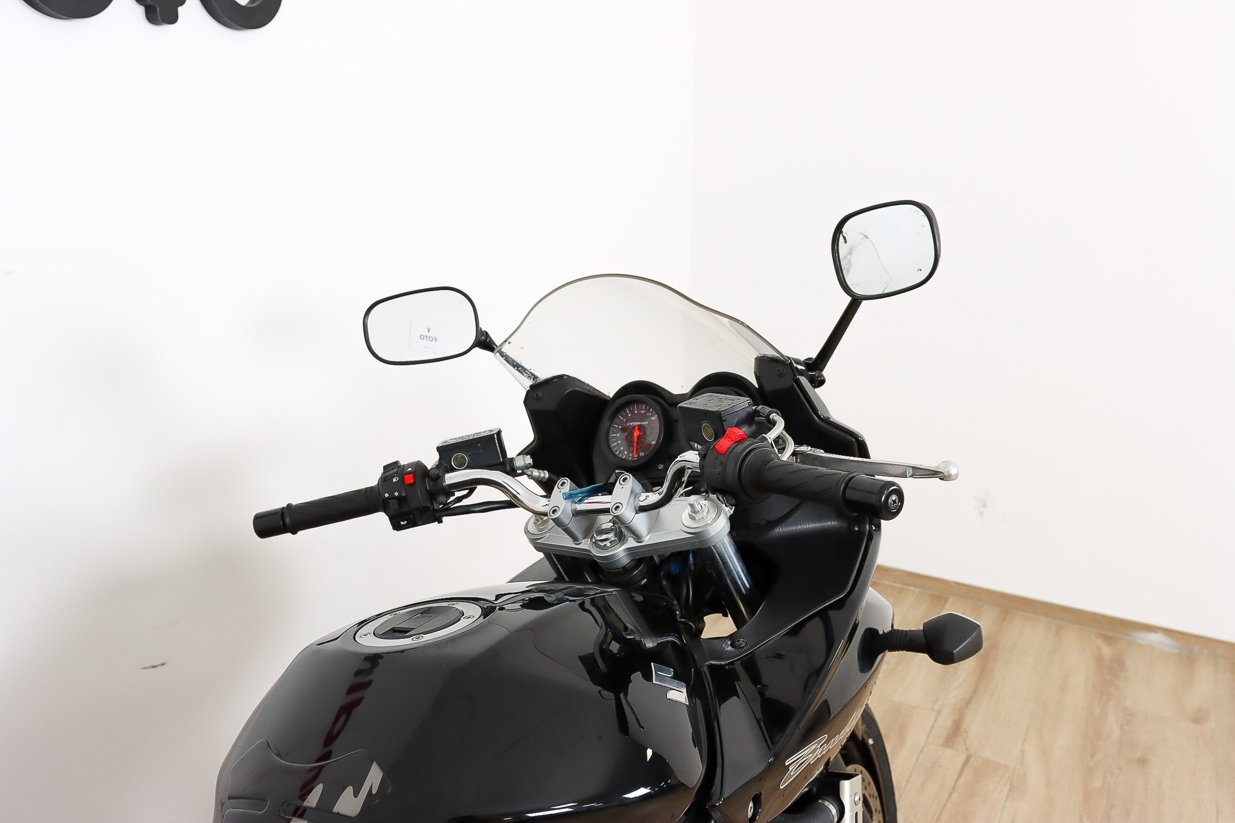 SUZUKI Bandit 650 SSUZUKI4 SUZUKI Bandit 650 SSUZUKI4