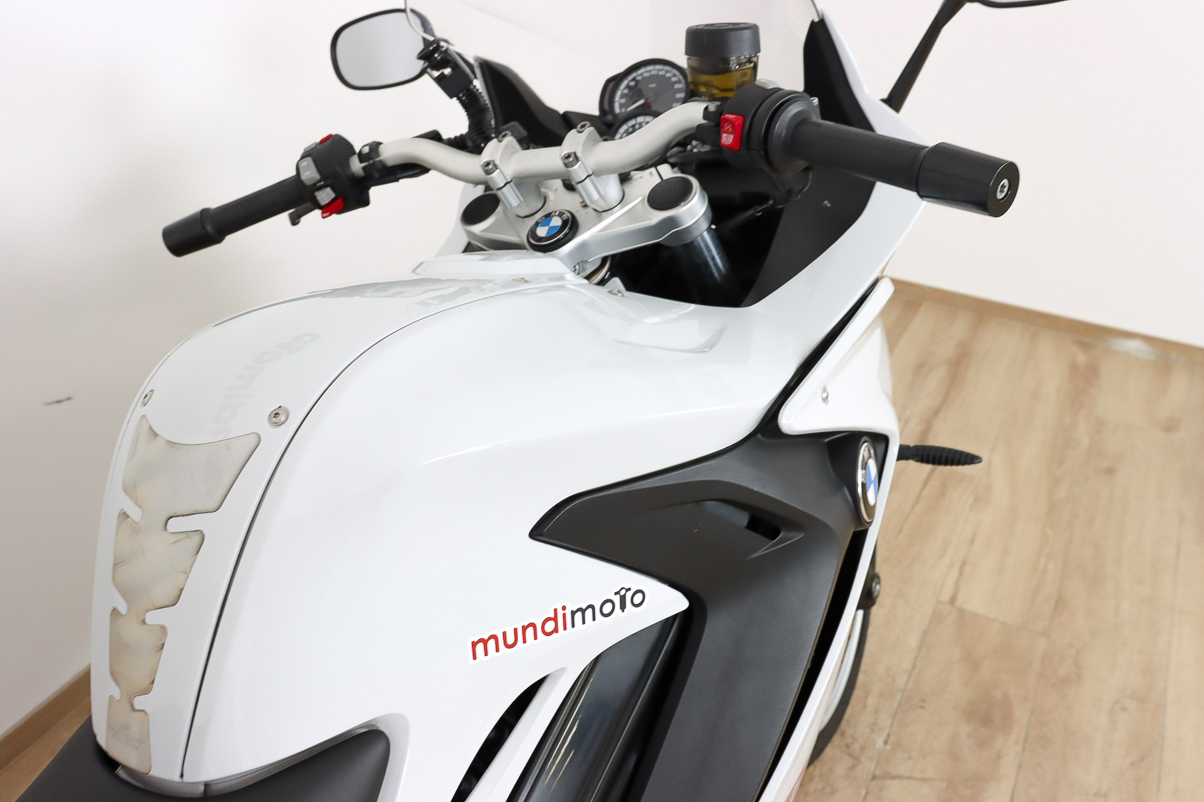 BMW F 800 GTBMW4 BMW F 800 GTBMW4