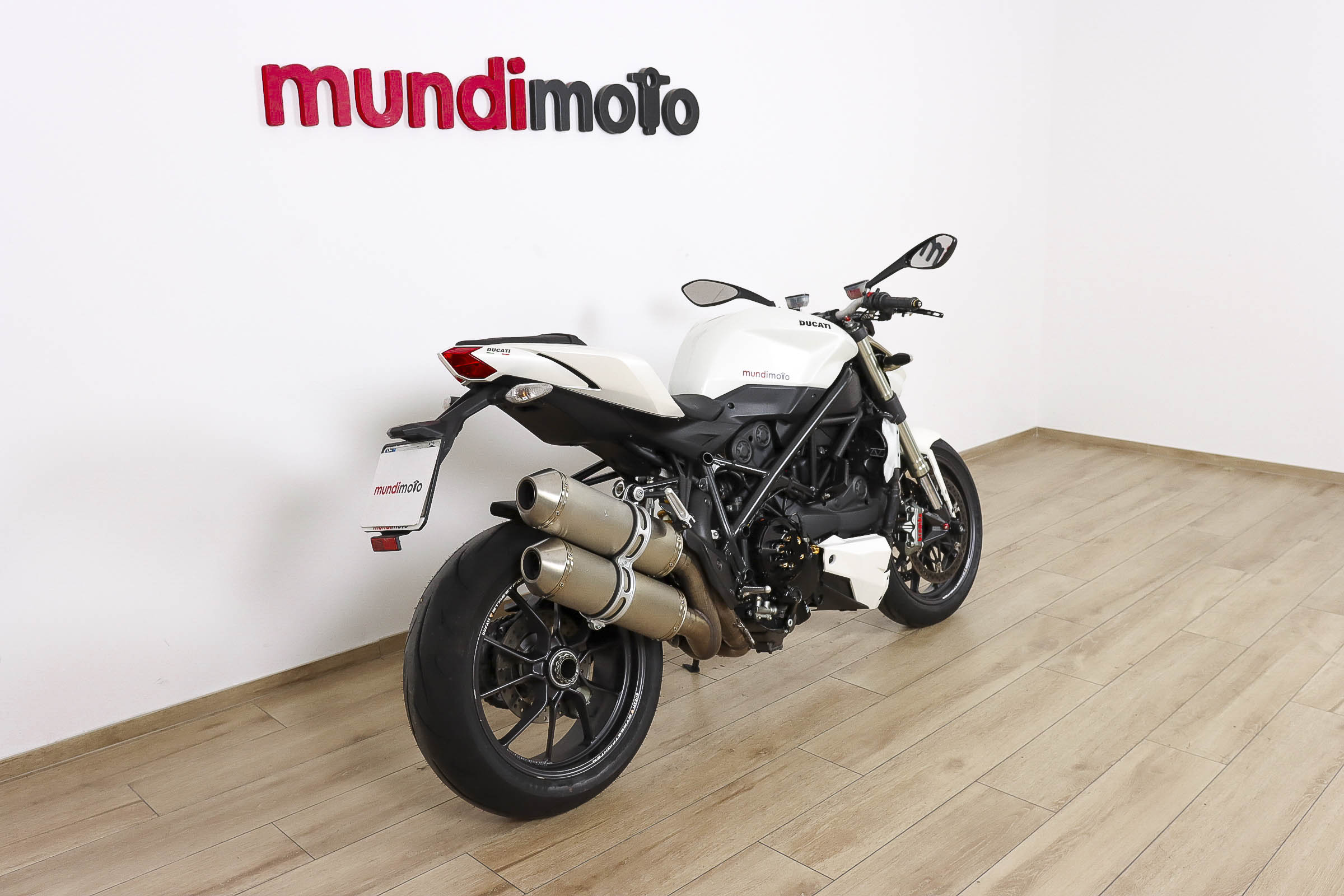 DUCATI Streetfighter 1100DUCATI1 DUCATI Streetfighter 1100DUCATI1