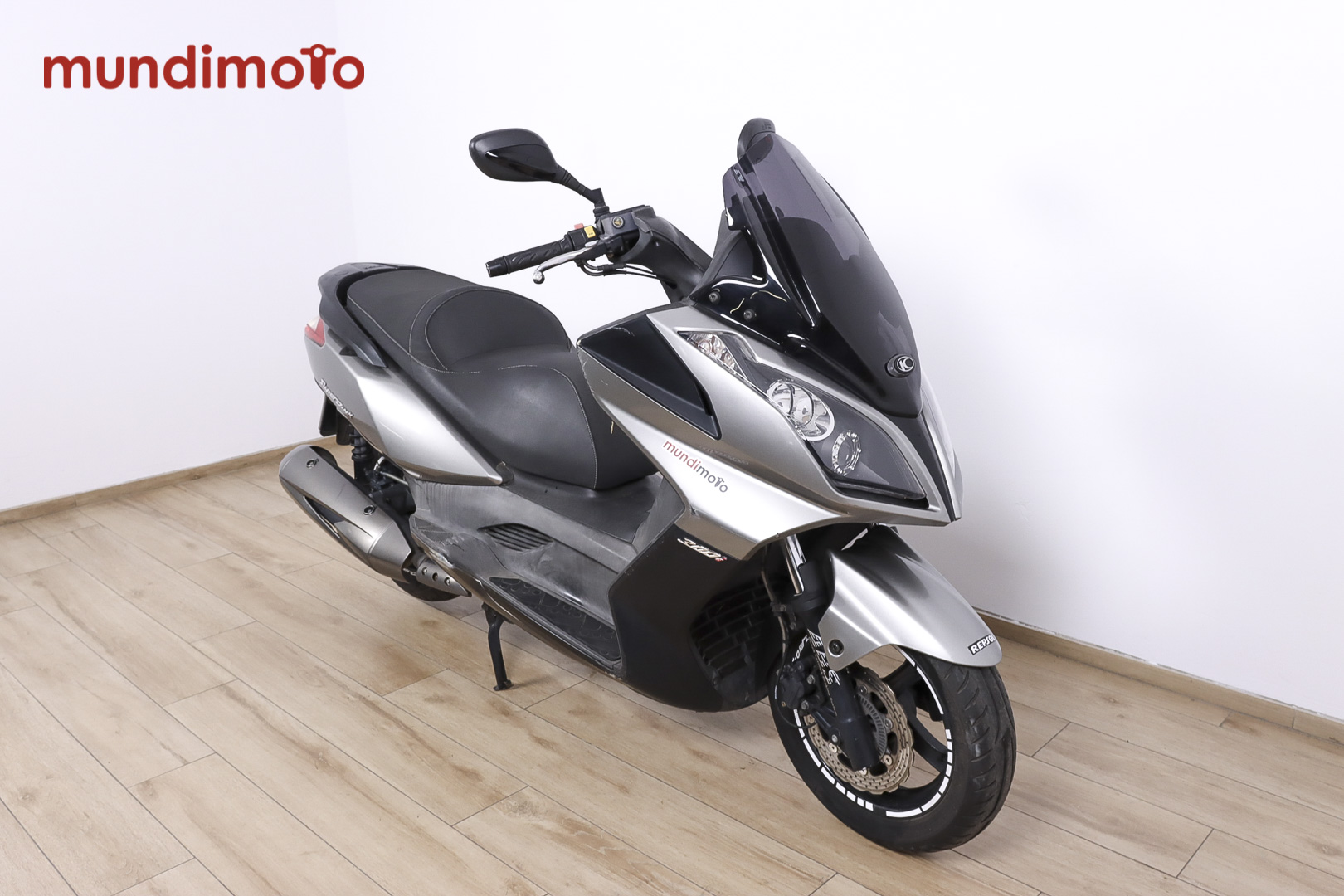 KYMCO Super Dink 300iKYMCO1 KYMCO Super Dink 300iKYMCO1