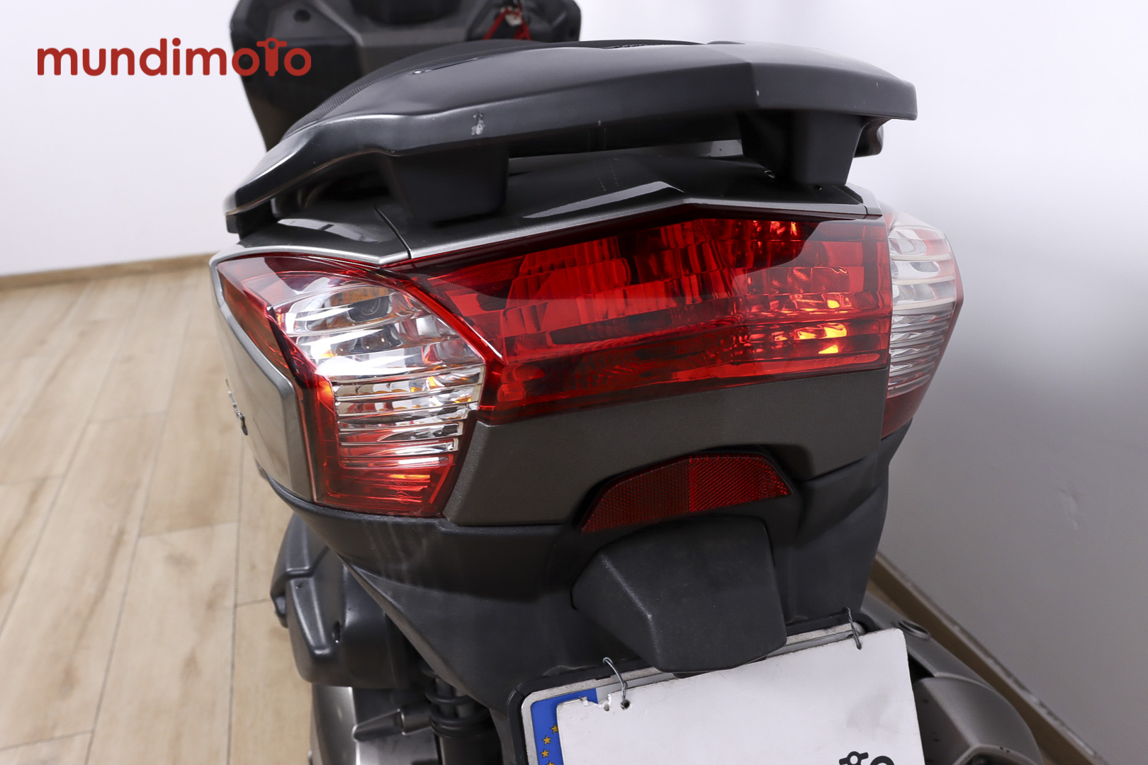 KYMCO Super Dink 300iKYMCO8 KYMCO Super Dink 300iKYMCO8