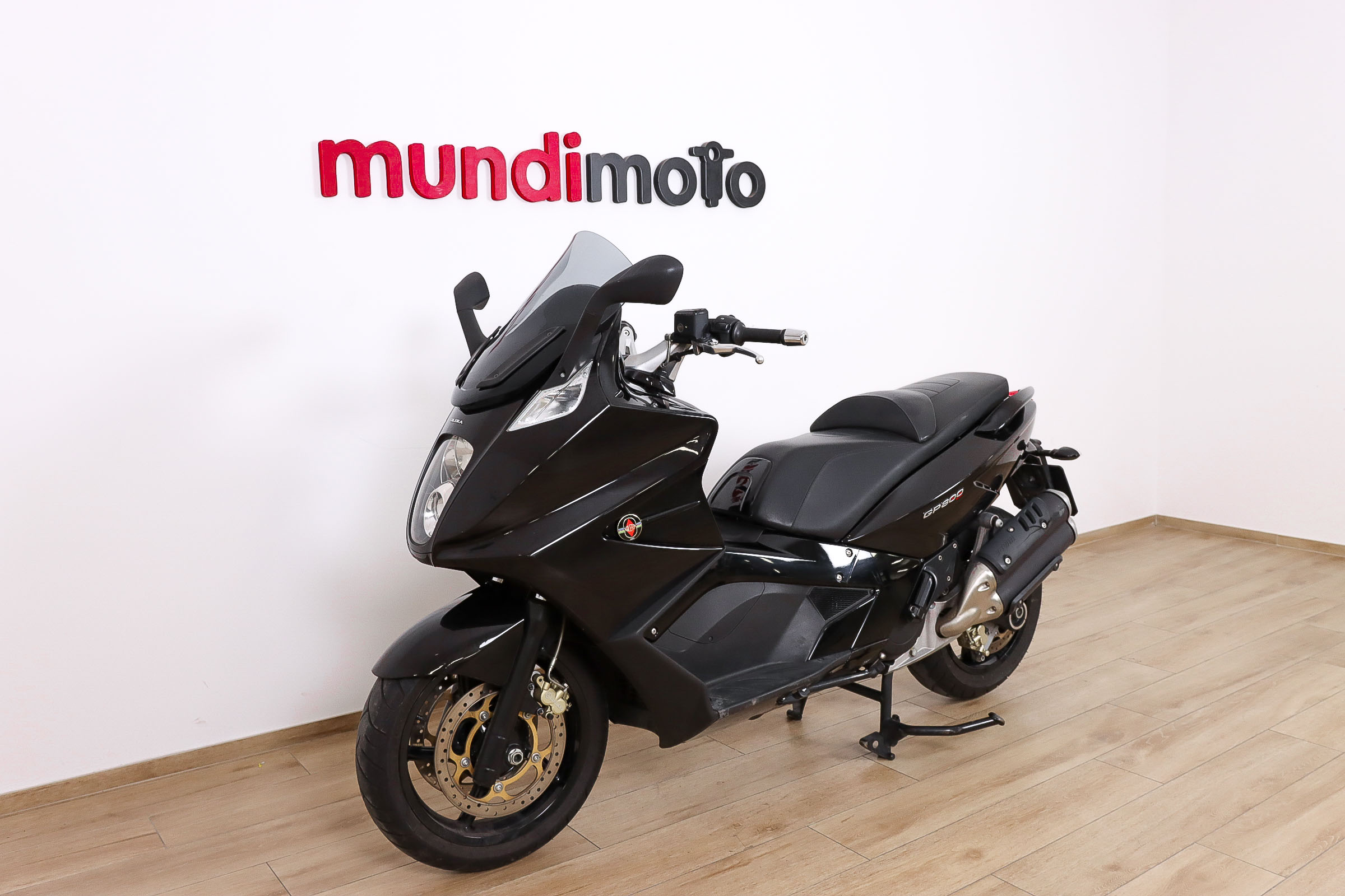 GILERA GP 800 promoGILERA9 GILERA GP 800 promoGILERA9