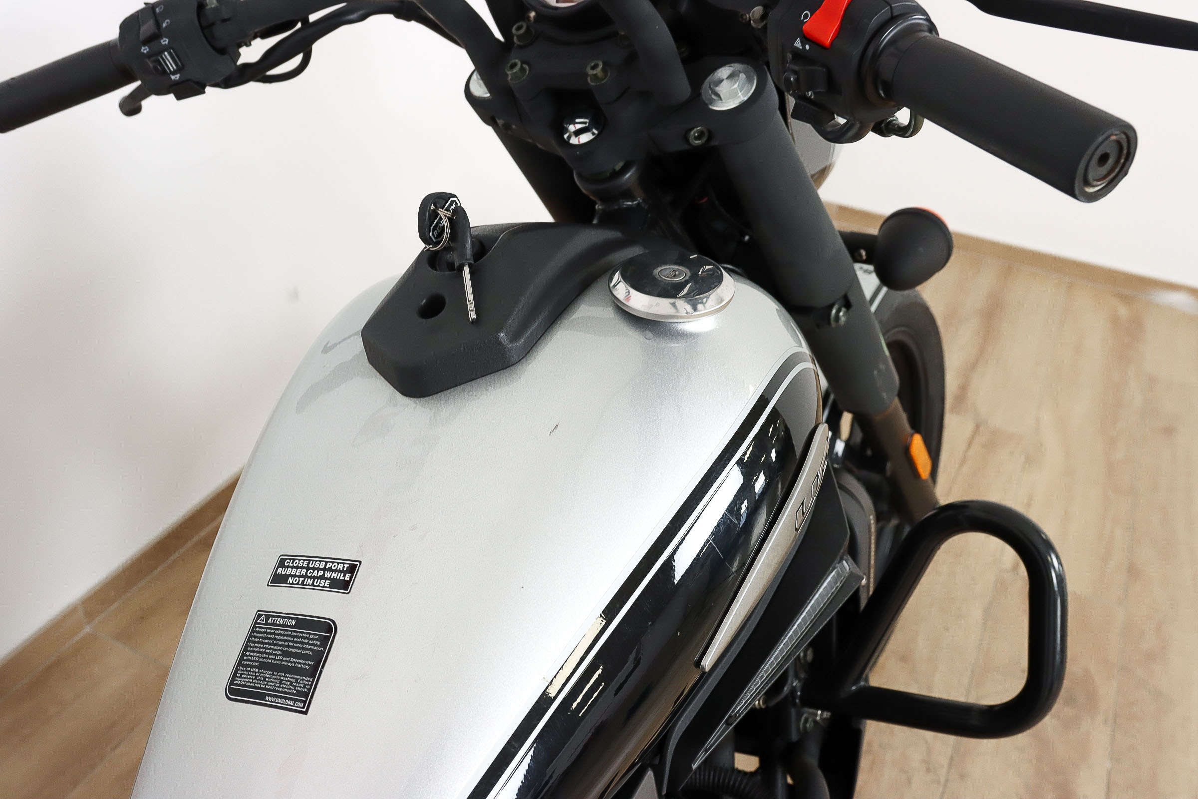 UM Renegade Sport SUM6 UM Renegade Sport SUM6