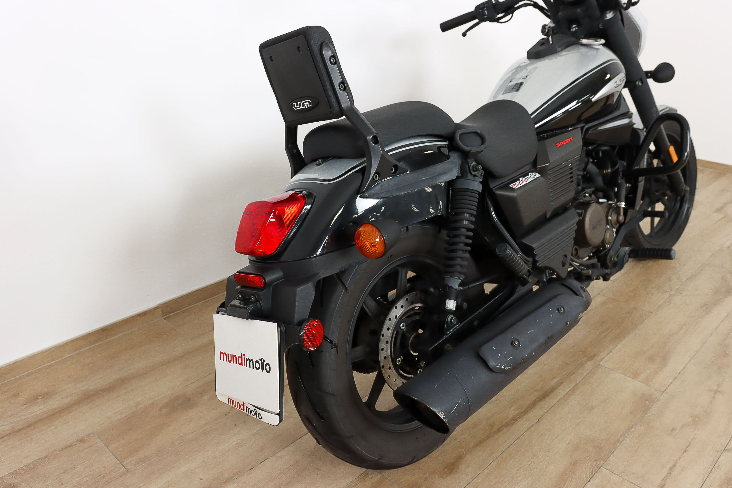 UM Renegade Sport SUM8 UM Renegade Sport SUM8