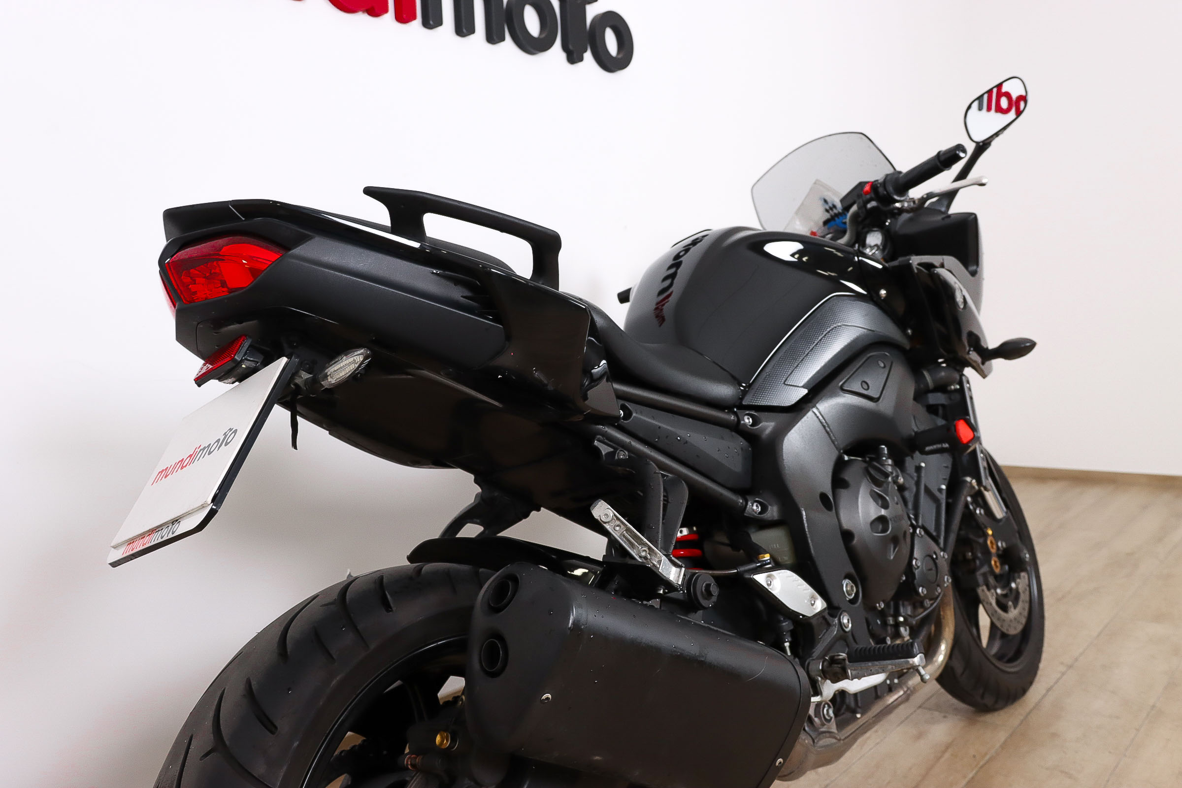 YAMAHA FZ8 SYAMAHA4 YAMAHA FZ8 SYAMAHA4