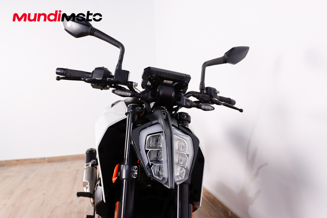 KTM 390 DukeKTM4 KTM 390 DukeKTM4