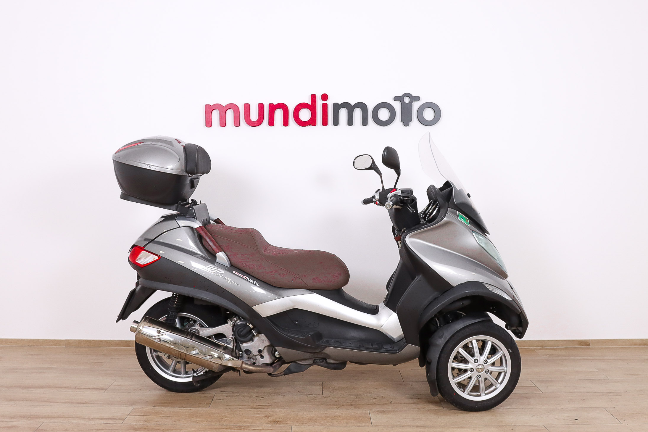 PIAGGIO MP3 500 Touring promoPIAGGIO0 PIAGGIO MP3 500 Touring promoPIAGGIO0