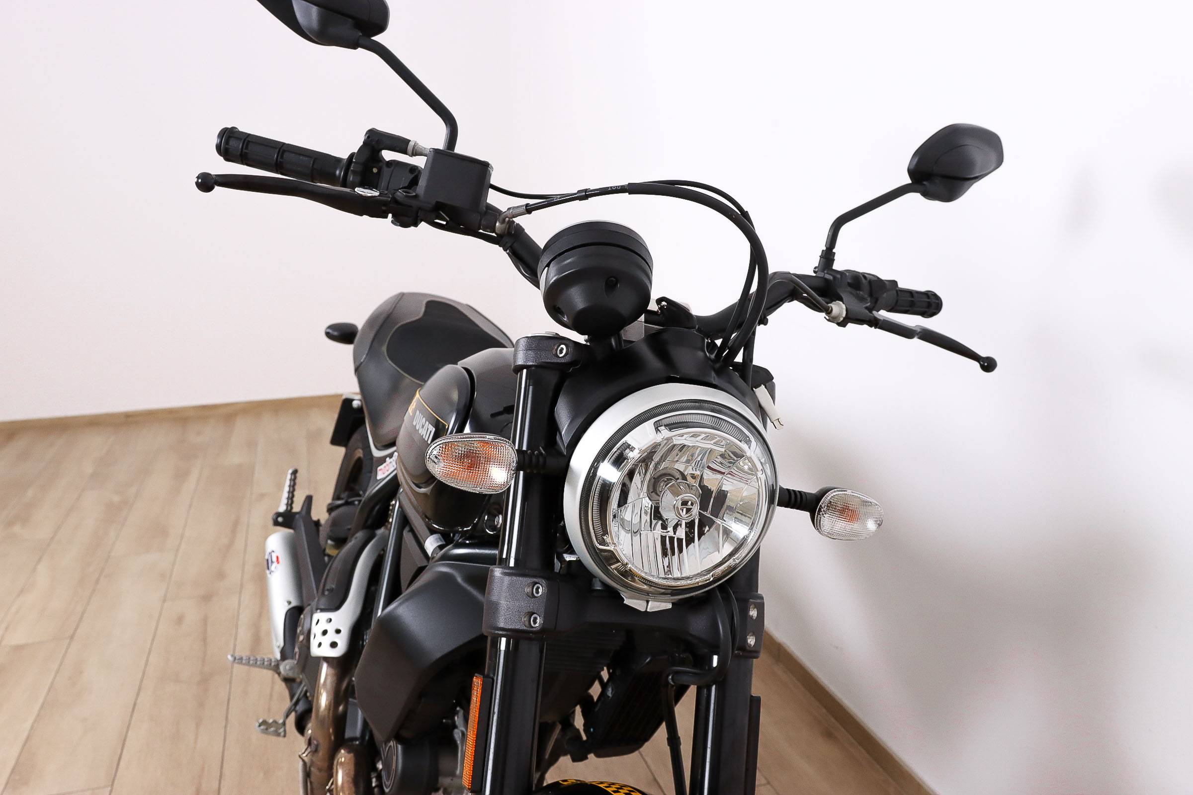 DUCATI Scrambler Full ThrottleDUCATI3 DUCATI Scrambler Full ThrottleDUCATI3