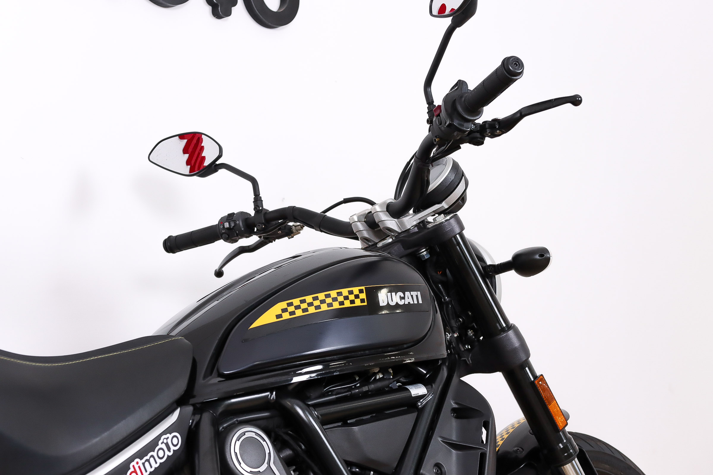 DUCATI Scrambler Full ThrottleDUCATI6 DUCATI Scrambler Full ThrottleDUCATI6