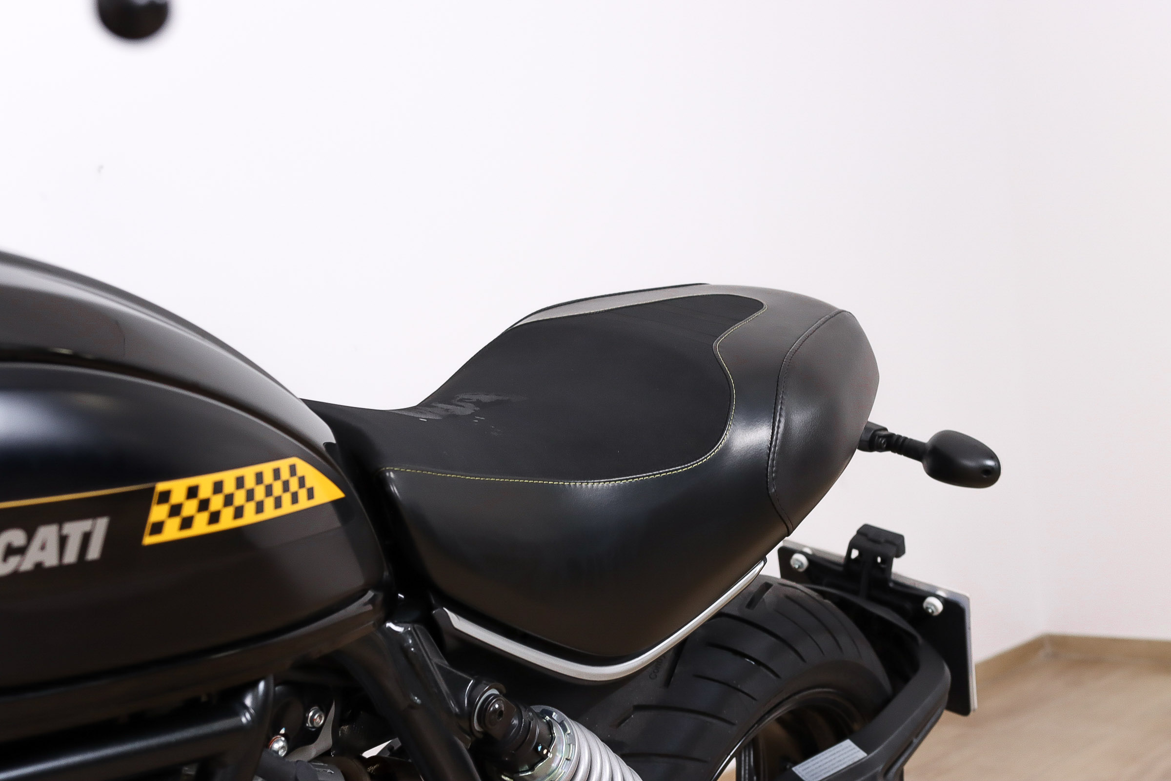 DUCATI Scrambler Full ThrottleDUCATI13 DUCATI Scrambler Full ThrottleDUCATI13