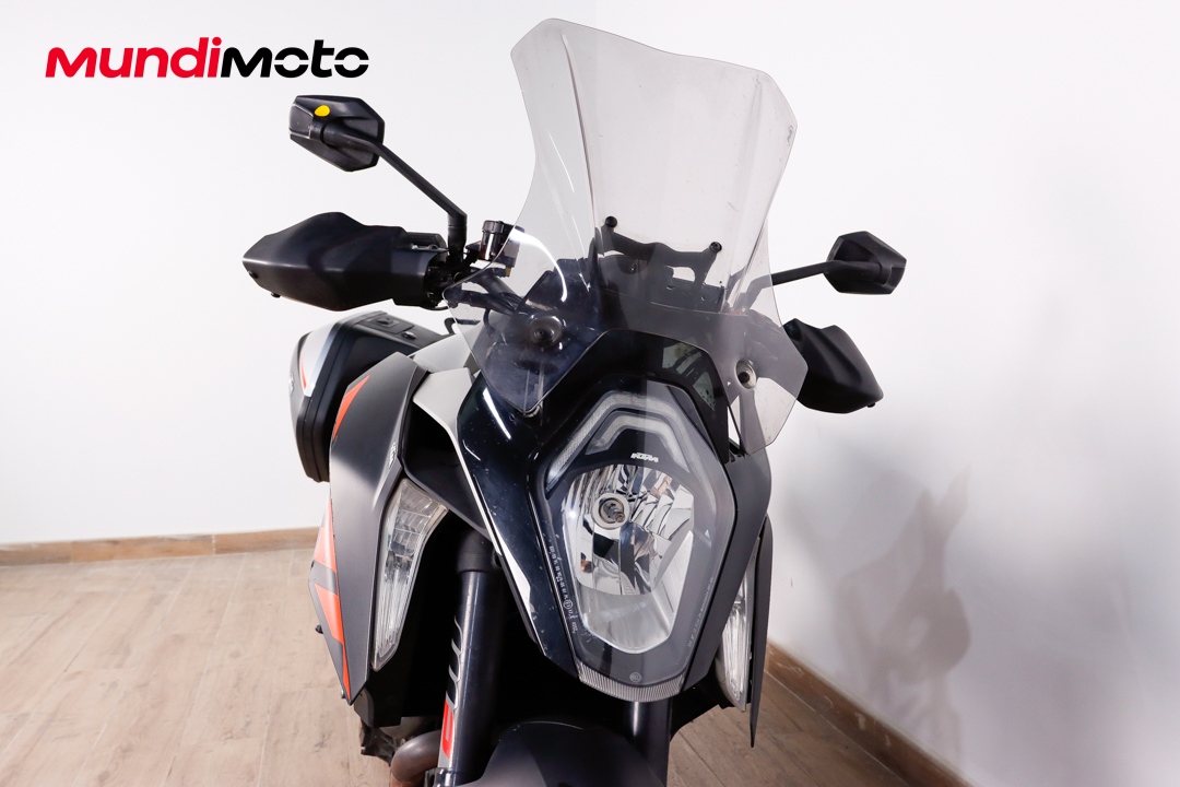 KTM 1290 Super Duke GTKTM4 KTM 1290 Super Duke GTKTM4