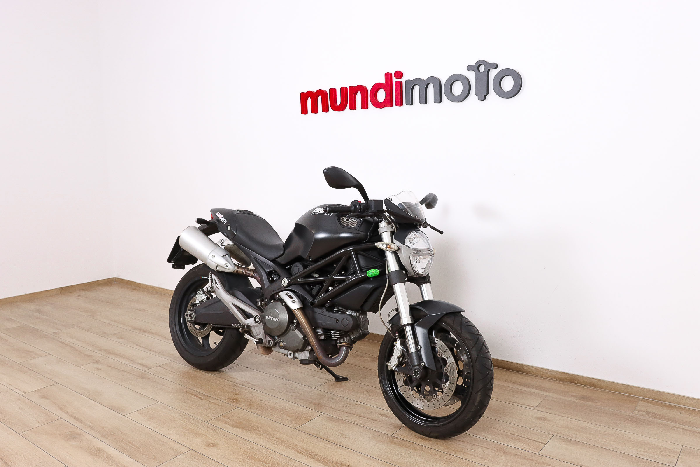 DUCATI MONSTER 696DUCATI1 DUCATI MONSTER 696DUCATI1
