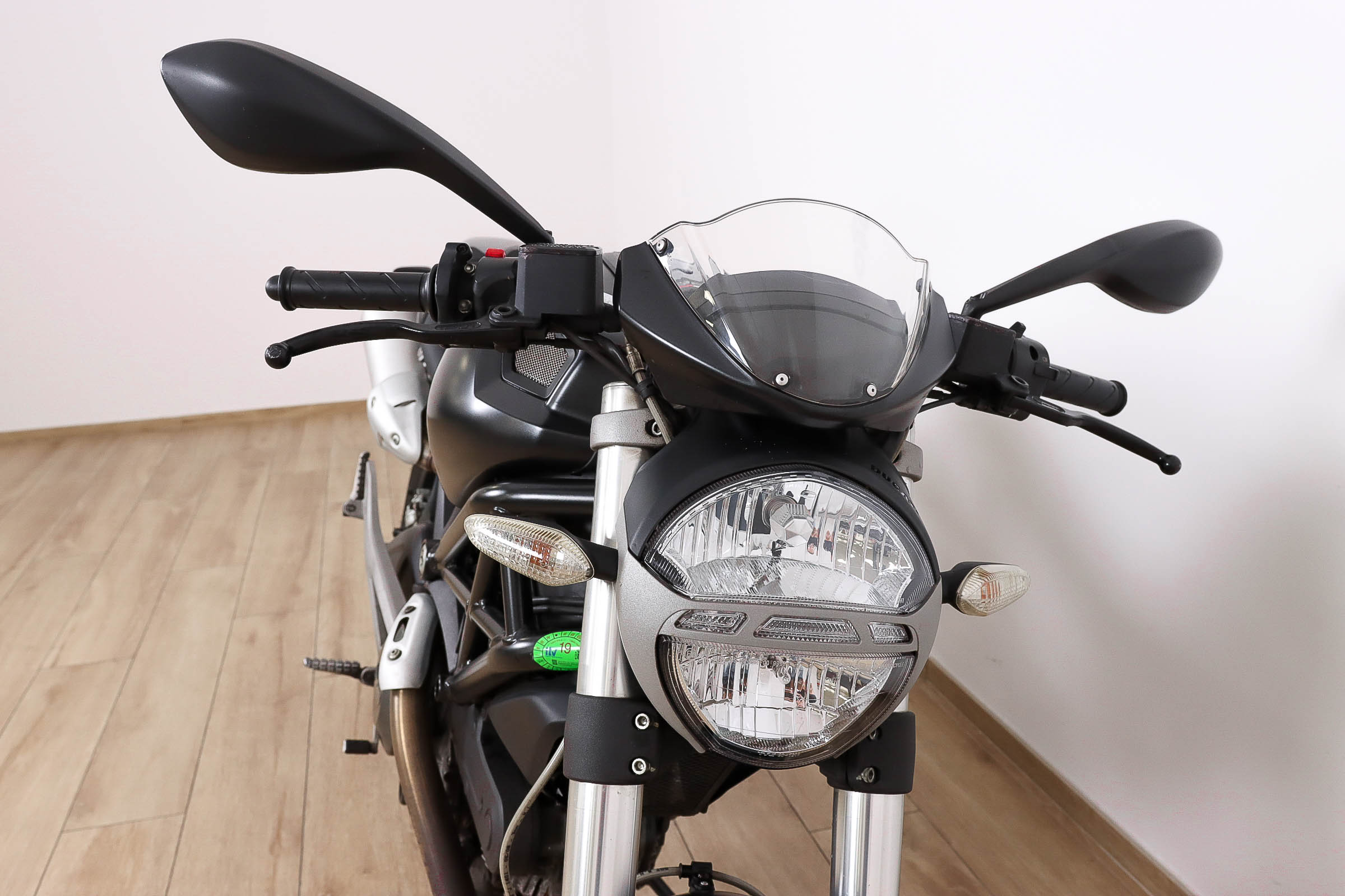 DUCATI MONSTER 696DUCATI3 DUCATI MONSTER 696DUCATI3