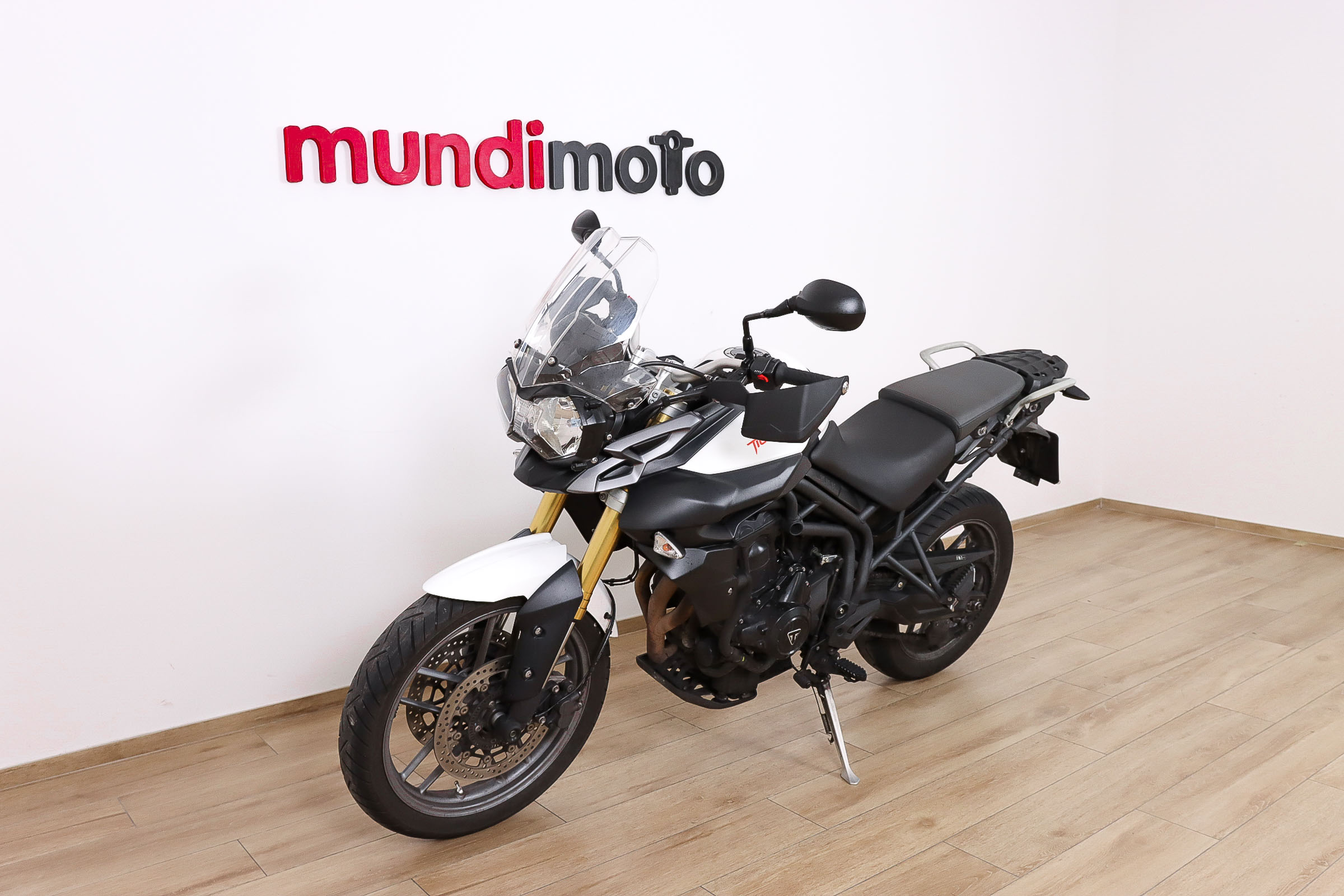 TRIUMPH TIGER 800TRIUMPH9 TRIUMPH TIGER 800TRIUMPH9