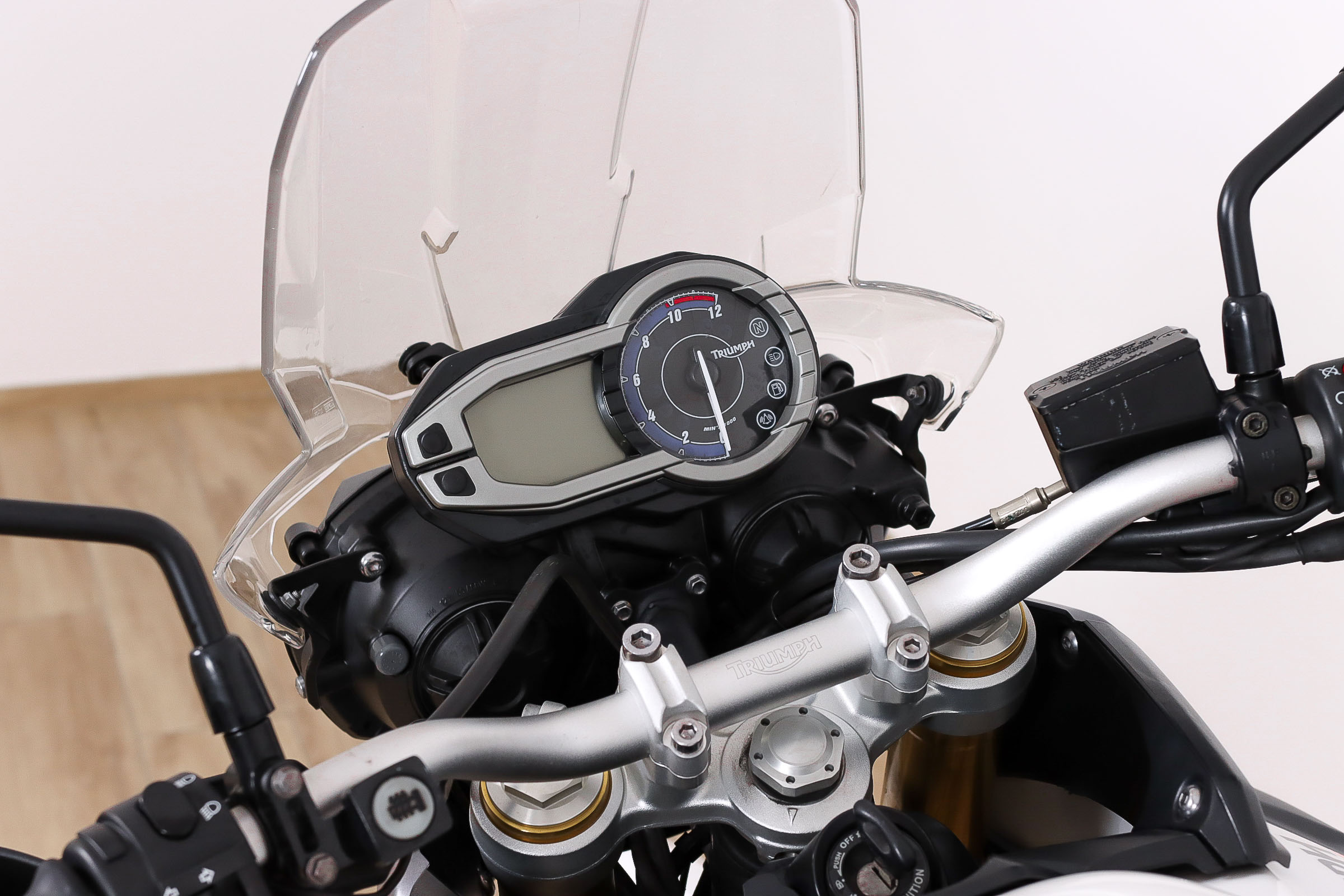 TRIUMPH TIGER 800TRIUMPH11 TRIUMPH TIGER 800TRIUMPH11