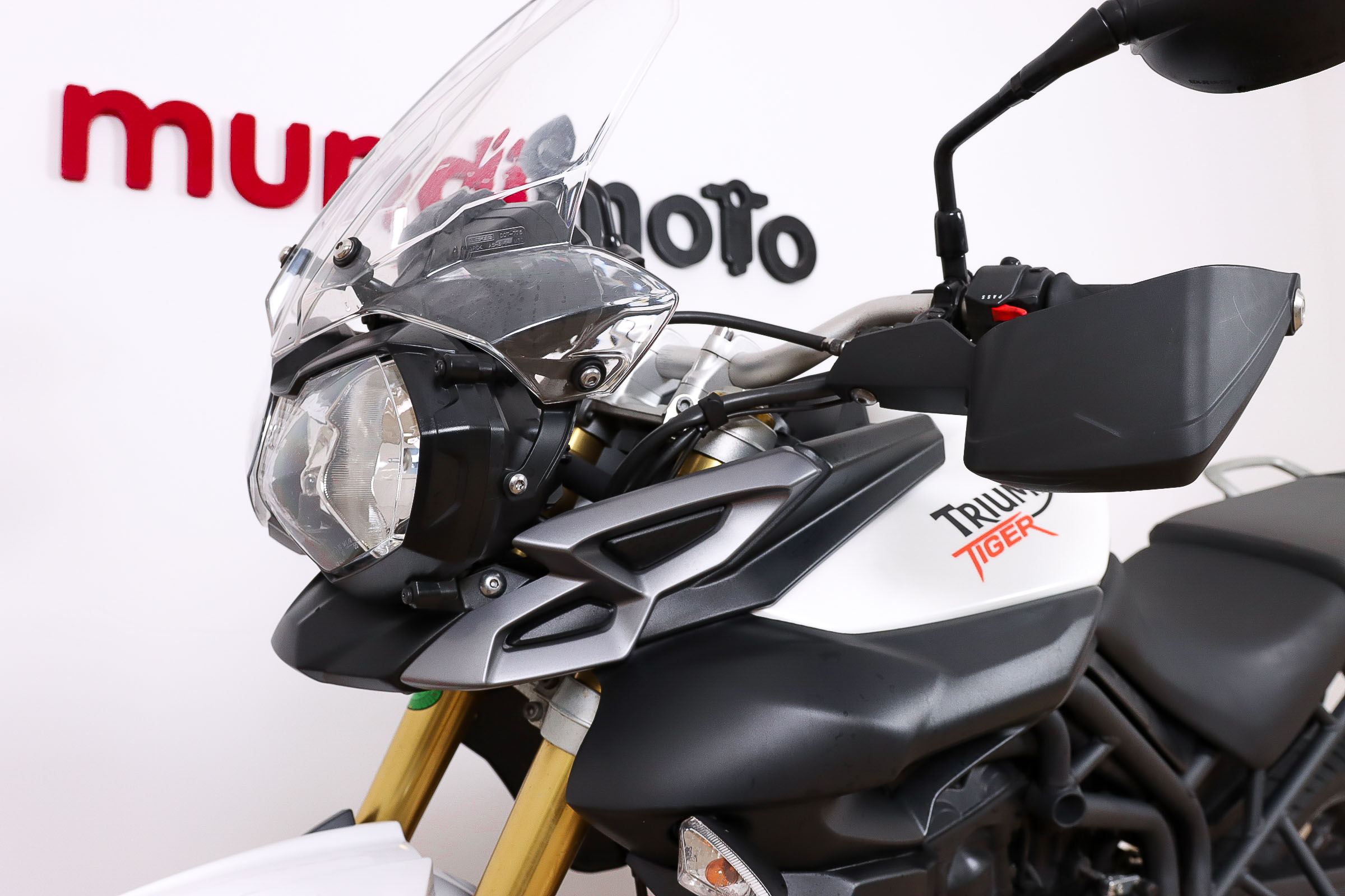 TRIUMPH TIGER 800TRIUMPH12 TRIUMPH TIGER 800TRIUMPH12