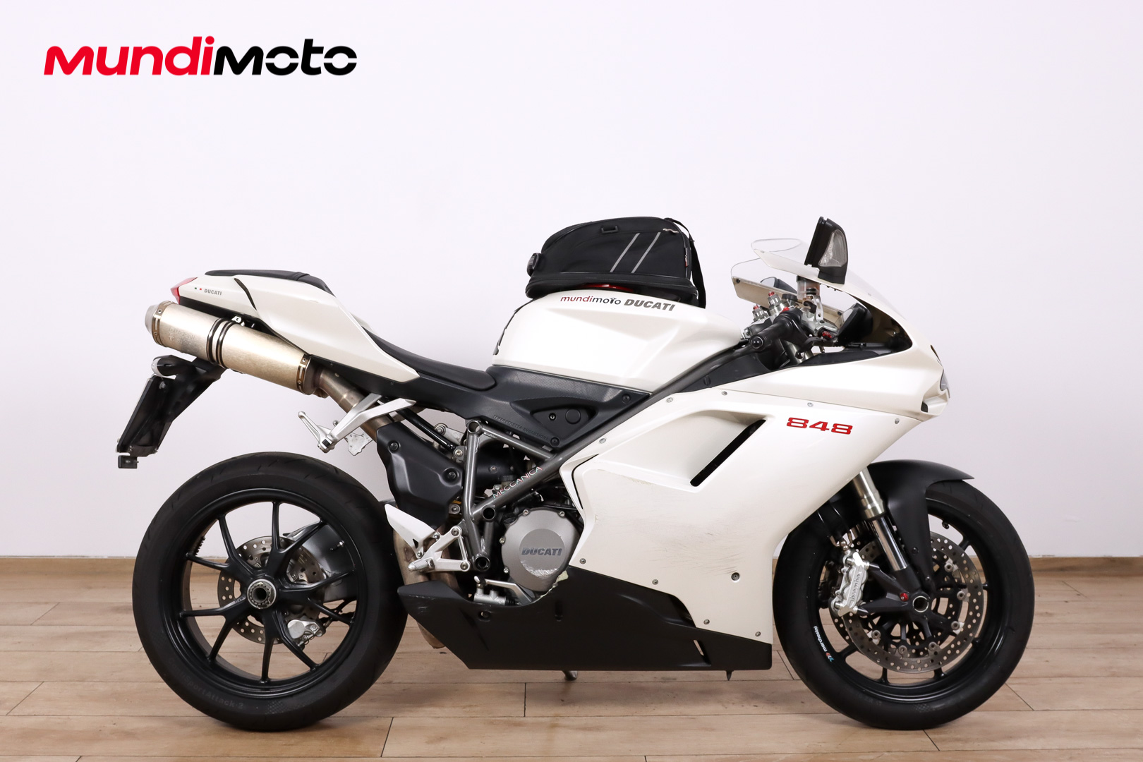 DUCATI 848 SuperbikeDUCATI0 DUCATI 848 SuperbikeDUCATI0
