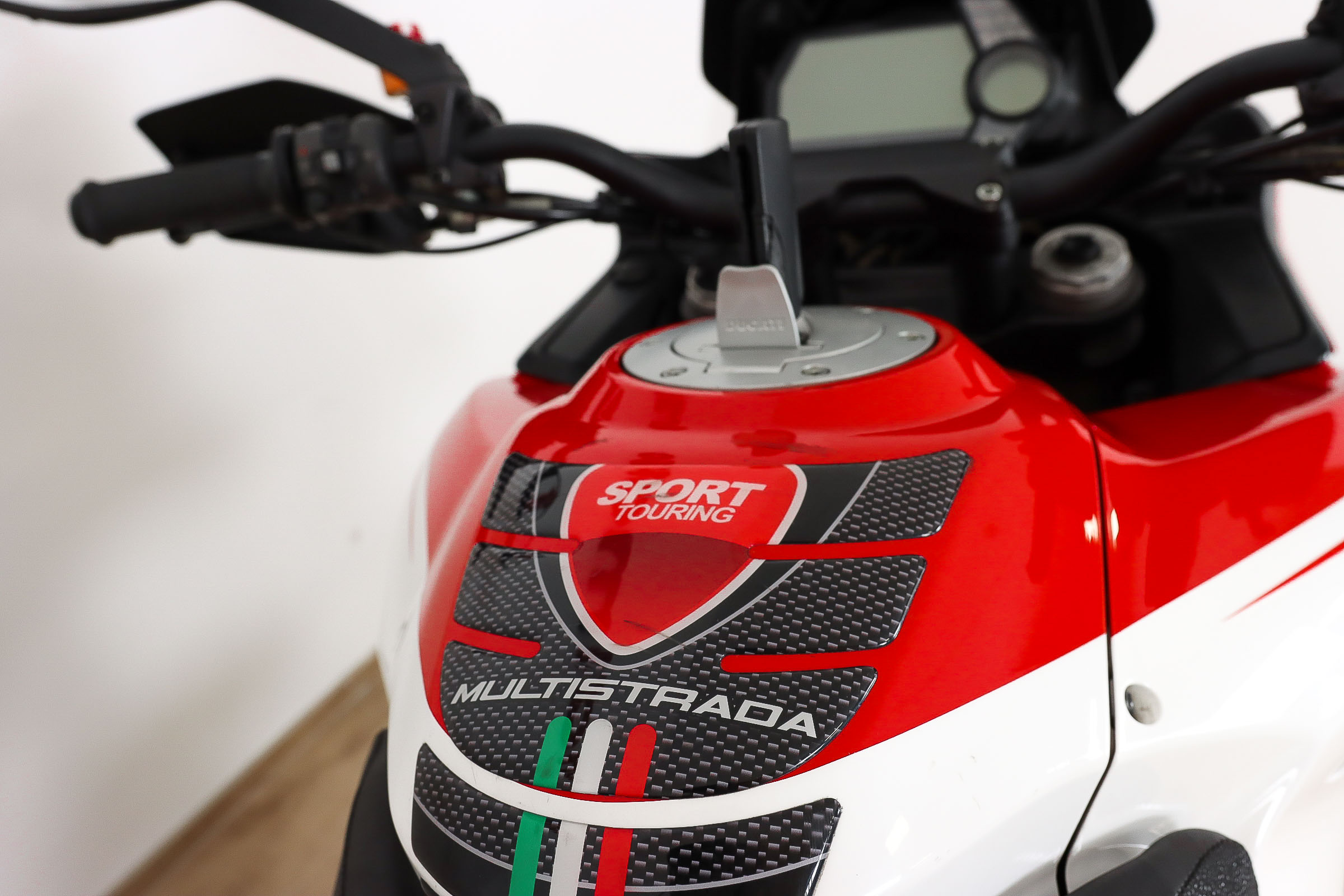 DUCATI MULTISTRADA 1200 S Pikes PeakDUCATI9 DUCATI MULTISTRADA 1200 S Pikes PeakDUCATI9