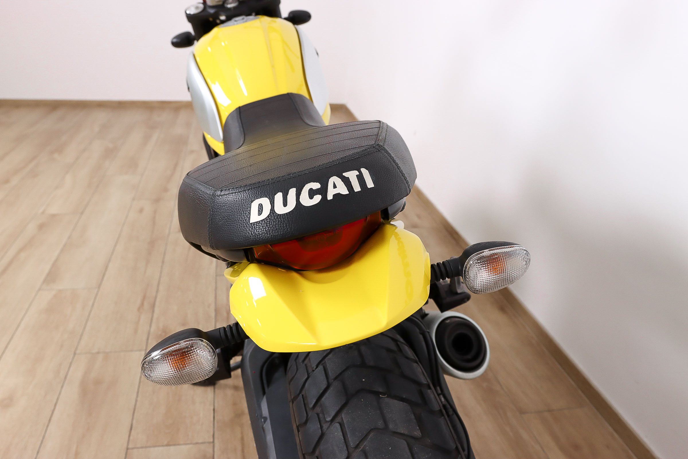 DUCATI Scrambler IconDUCATI10 DUCATI Scrambler IconDUCATI10