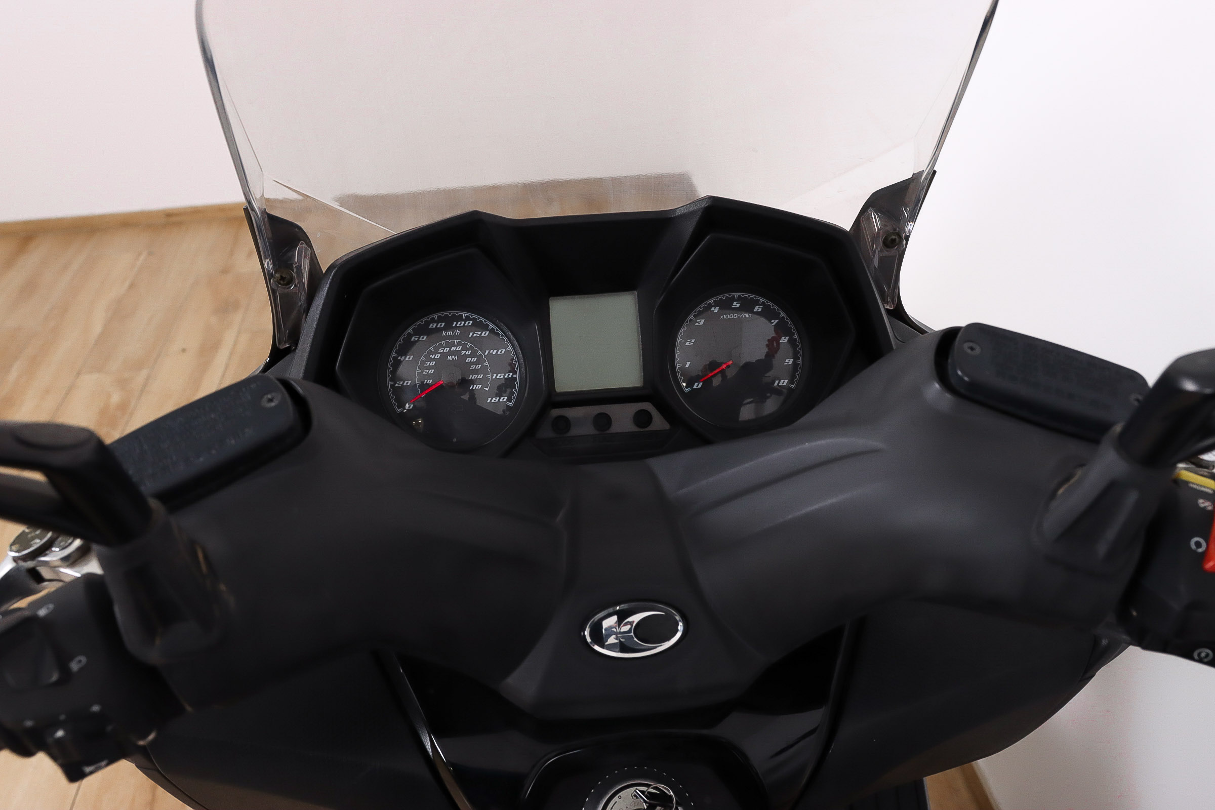 KYMCO Super Dink 350iKYMCO11 KYMCO Super Dink 350iKYMCO11