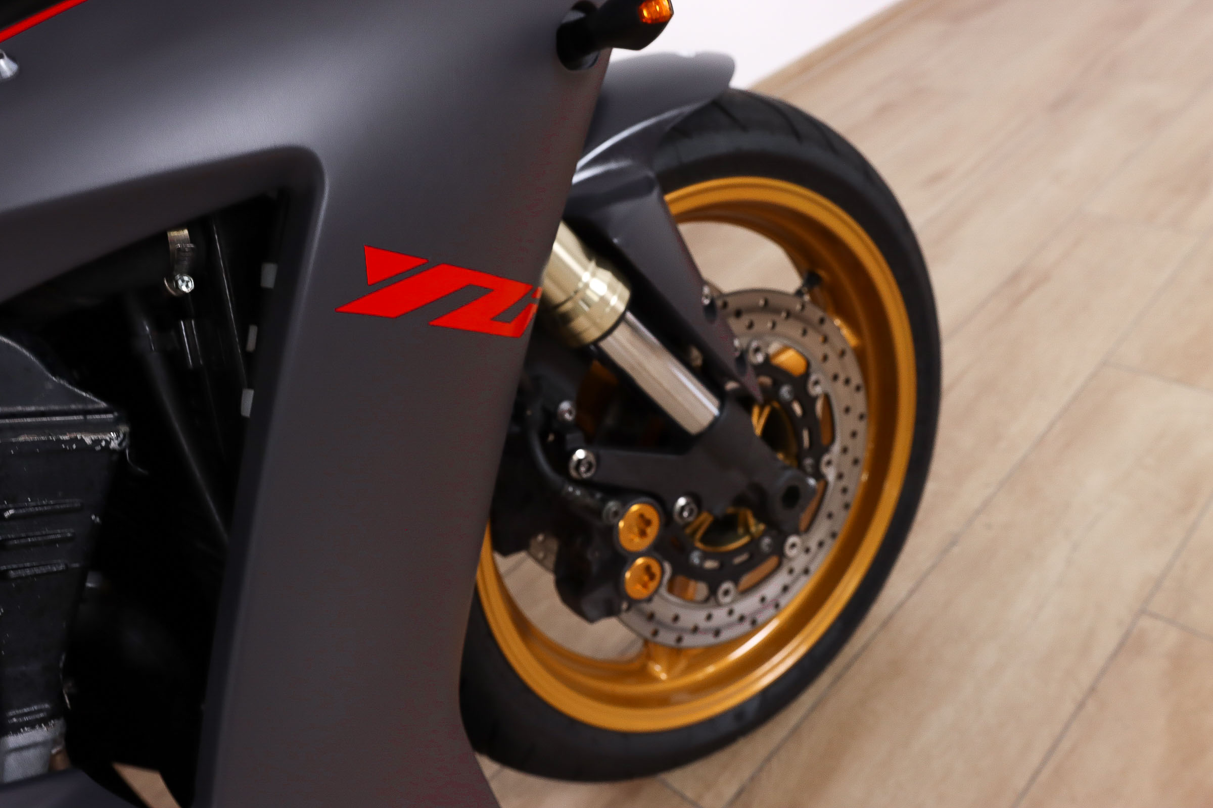 YAMAHA YZF R1YAMAHA4 YAMAHA YZF R1YAMAHA4
