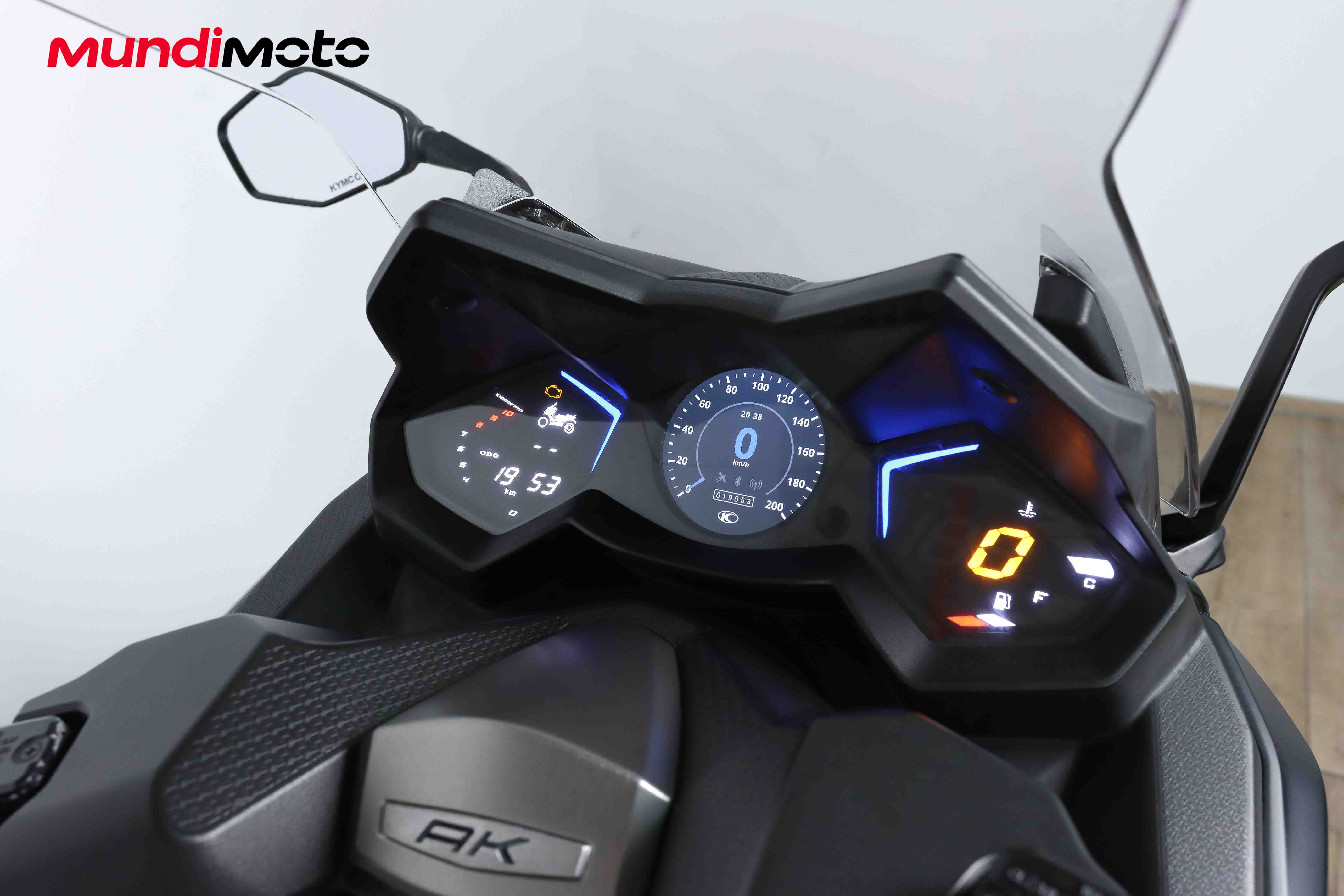 KYMCO AK 550KYMCO8 KYMCO AK 550KYMCO8