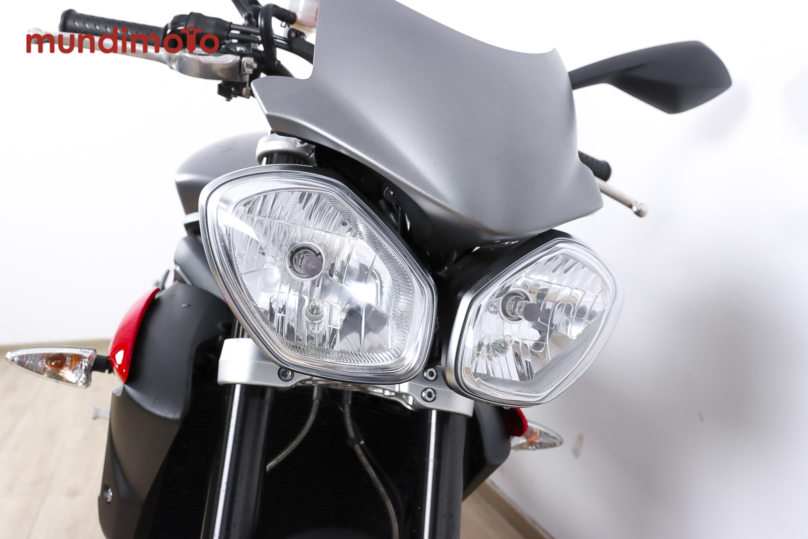 TRIUMPH Street Triple R ABSTRIUMPH4 TRIUMPH Street Triple R ABSTRIUMPH4