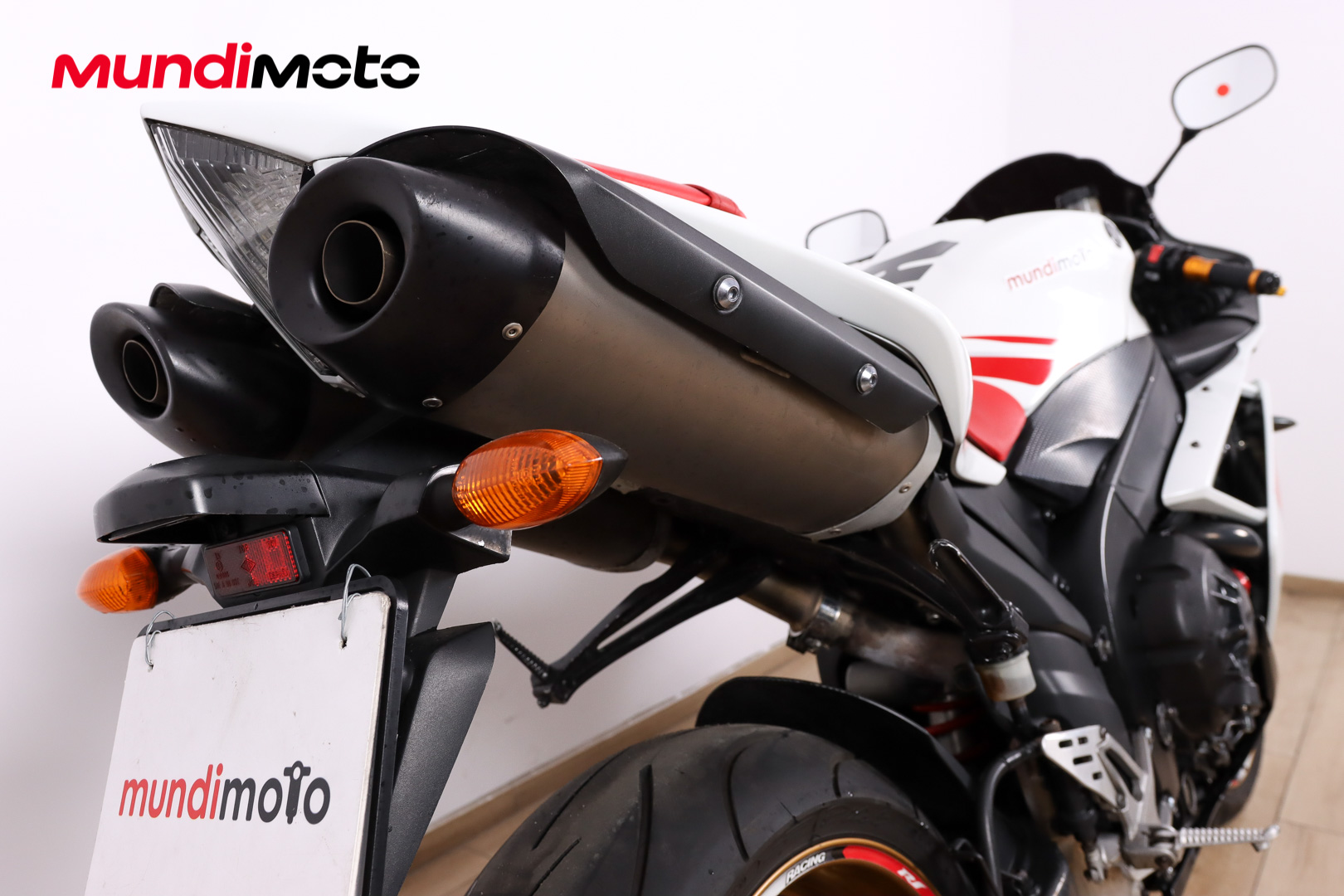 YAMAHA YZF R1YAMAHA4 YAMAHA YZF R1YAMAHA4