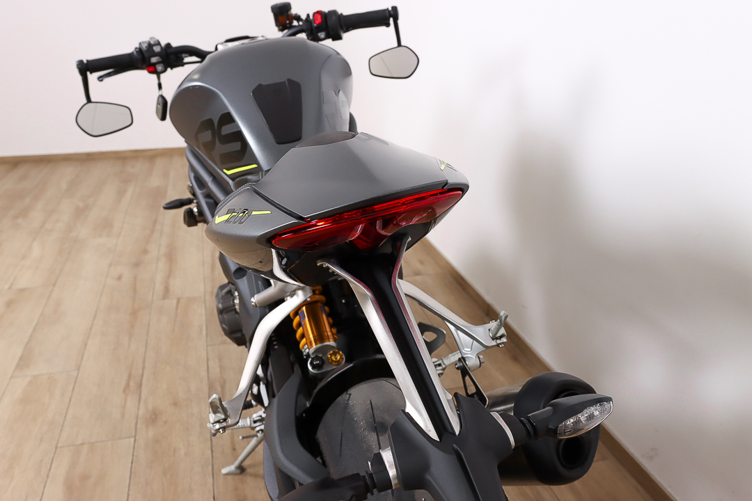 TRIUMPH SPEED TRIPLE 1200 RSTRIUMPH9 TRIUMPH SPEED TRIPLE 1200 RSTRIUMPH9