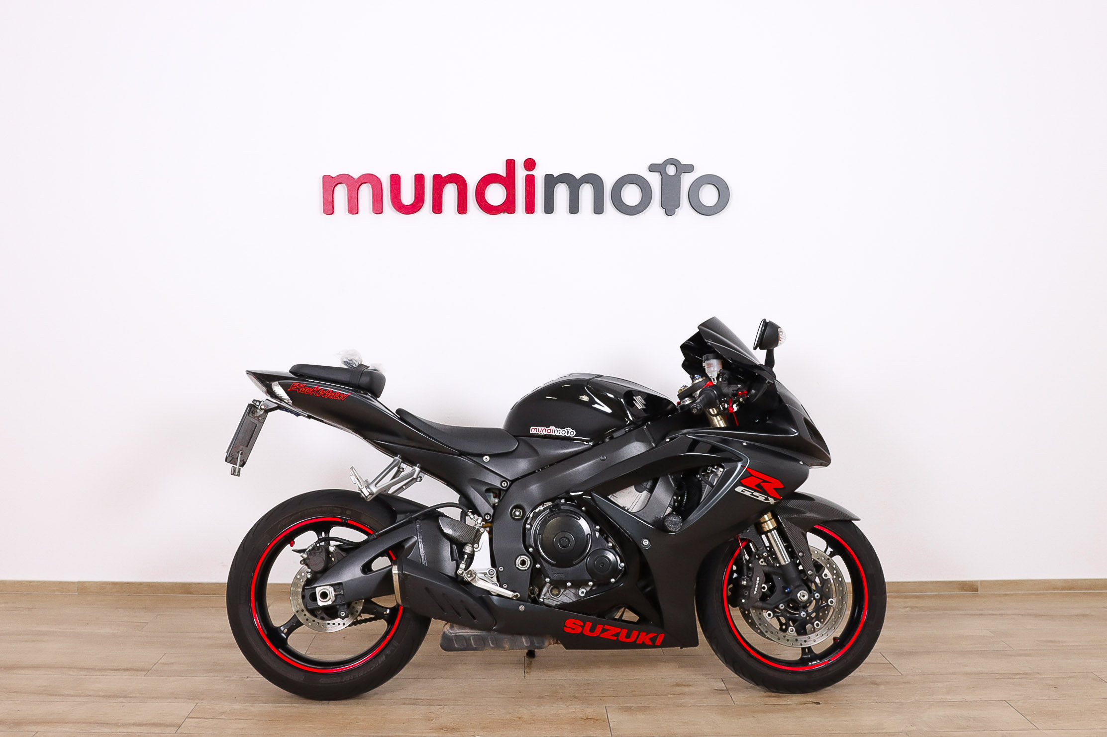 SUZUKI GSX R600SUZUKI1 SUZUKI GSX R600SUZUKI1