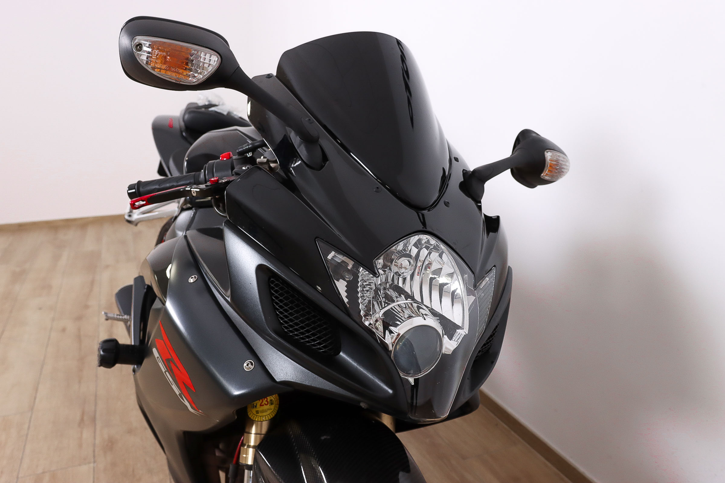 SUZUKI GSX R600SUZUKI4 SUZUKI GSX R600SUZUKI4