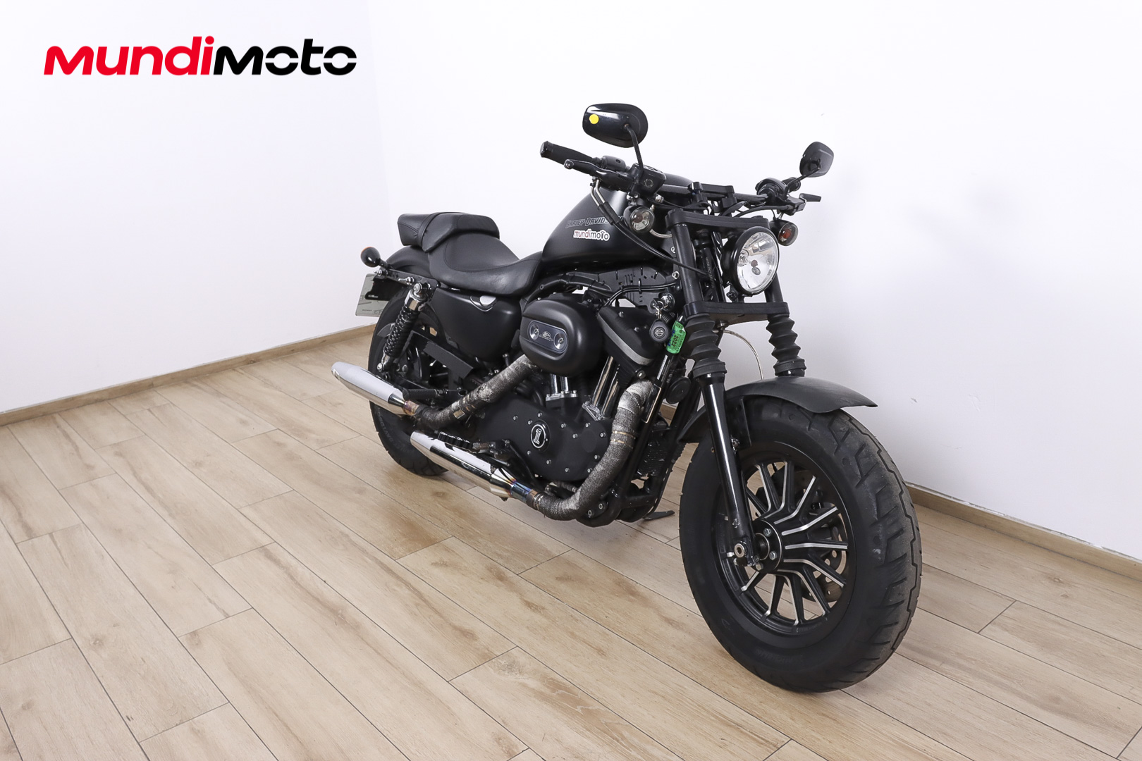 HARLEY DAVIDSON Sportster 883 IronHARLEY DAVIDSON1 HARLEY DAVIDSON Sportster 883 IronHARLEY DAVIDSON1