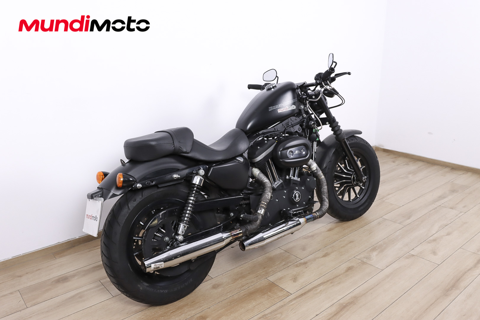 HARLEY DAVIDSON Sportster 883 IronHARLEY DAVIDSON2 HARLEY DAVIDSON Sportster 883 IronHARLEY DAVIDSON2