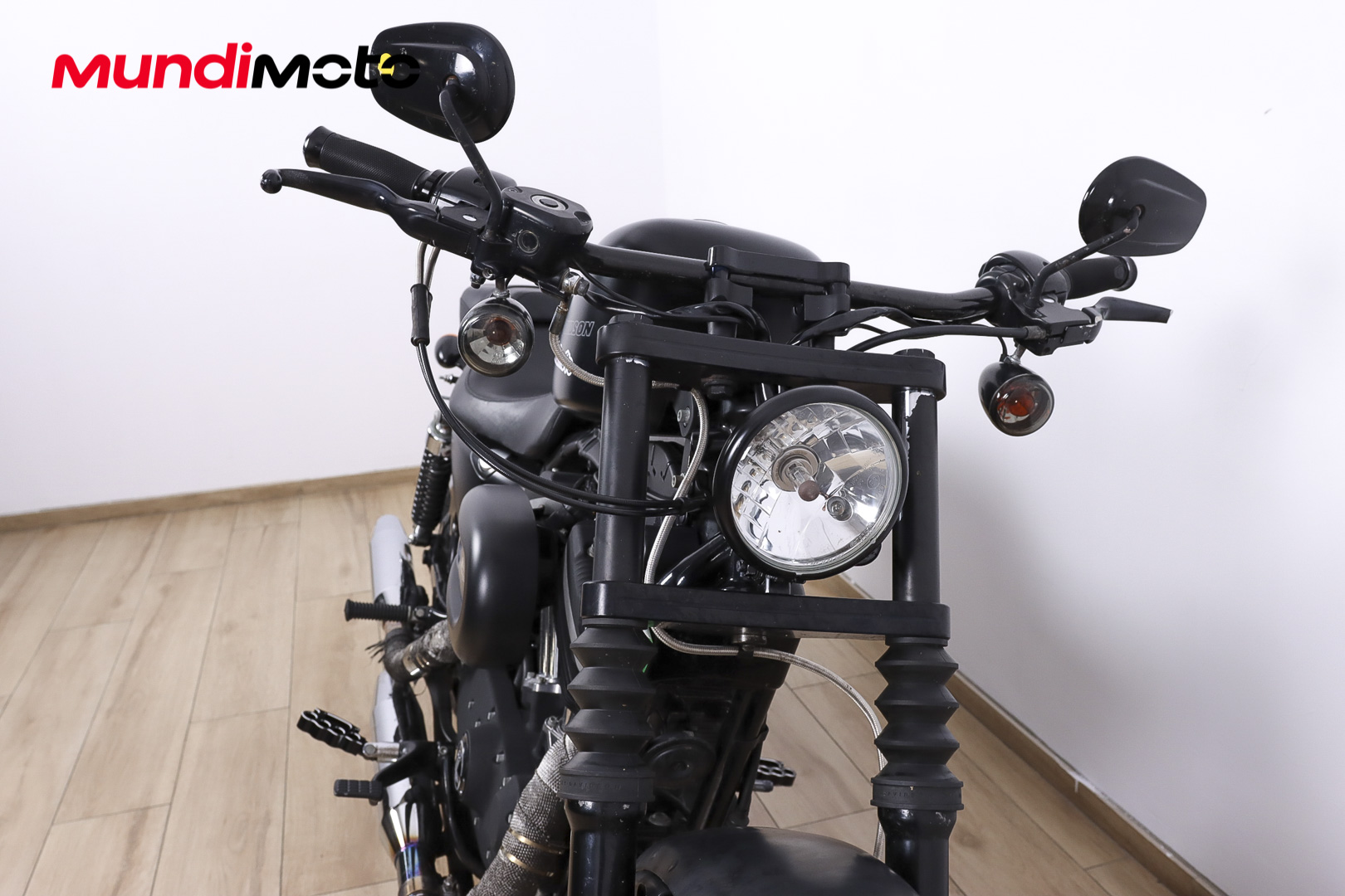 HARLEY DAVIDSON Sportster 883 IronHARLEY DAVIDSON3 HARLEY DAVIDSON Sportster 883 IronHARLEY DAVIDSON3