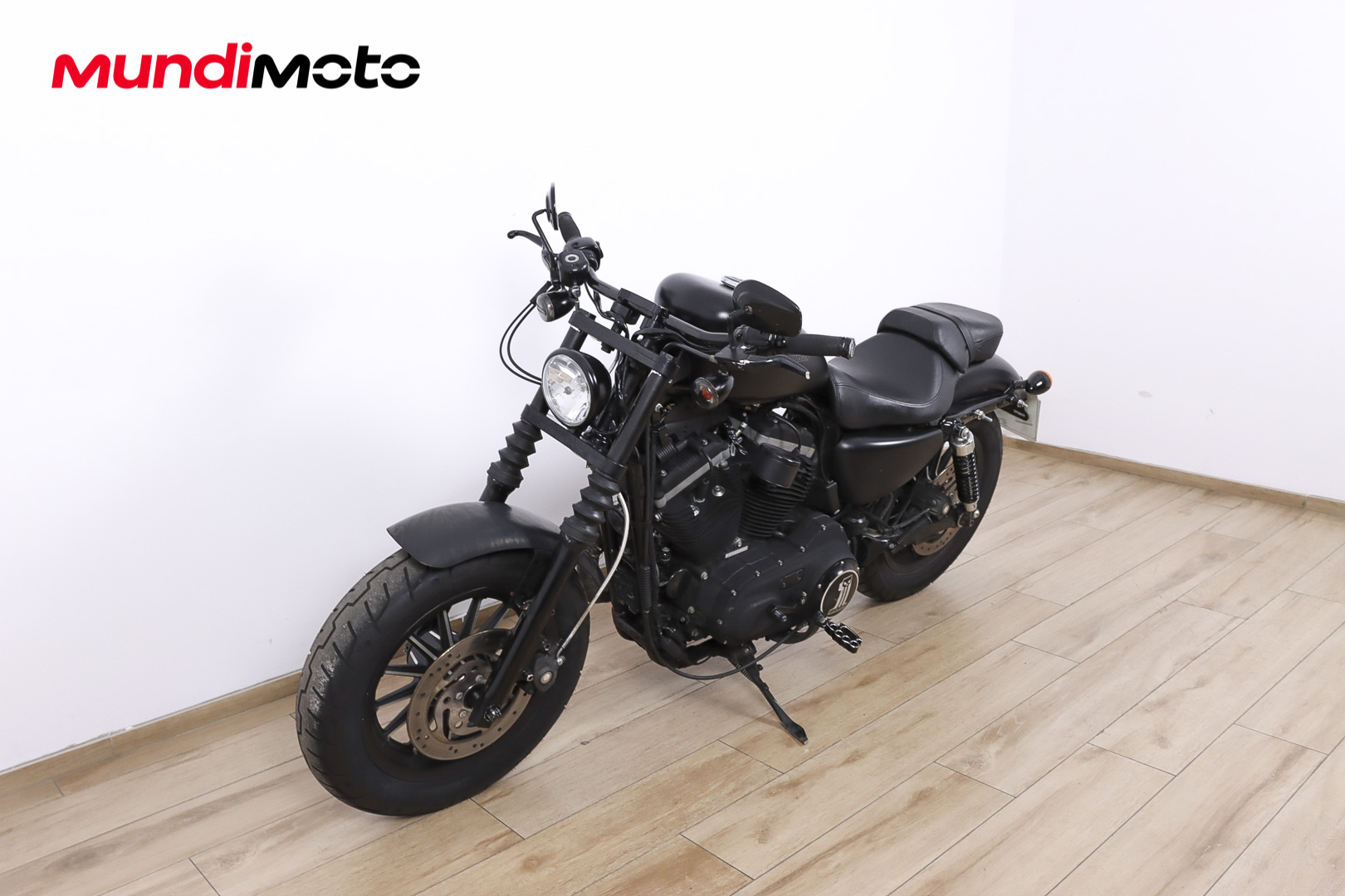 HARLEY DAVIDSON Sportster 883 IronHARLEY DAVIDSON8 HARLEY DAVIDSON Sportster 883 IronHARLEY DAVIDSON8
